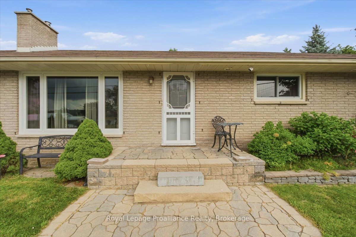 178 Riverside Parkway Property Photo 4