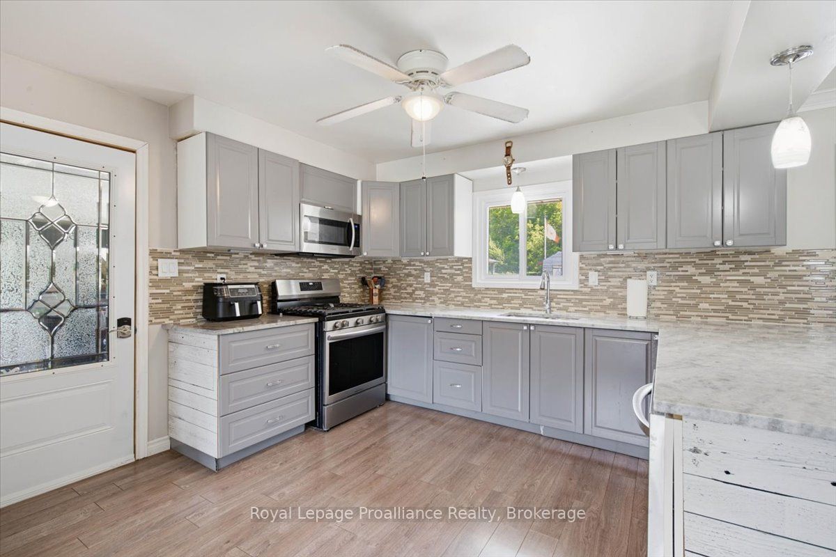 178 Riverside Parkway Property Photo 12