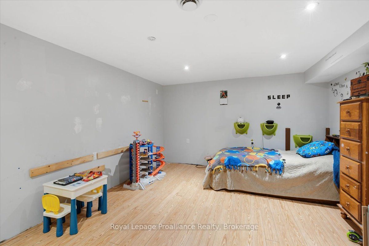 178 Riverside Parkway Property Photo 27