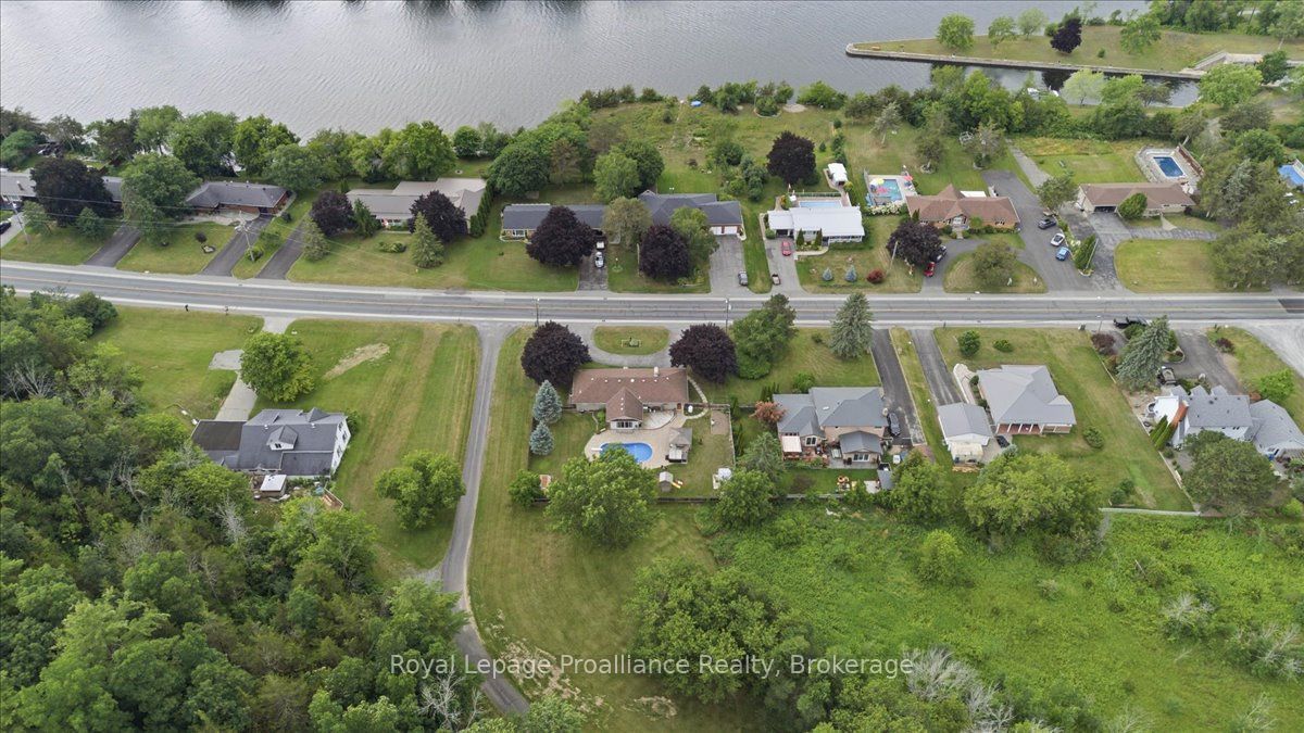178 Riverside Parkway Property Photo 44