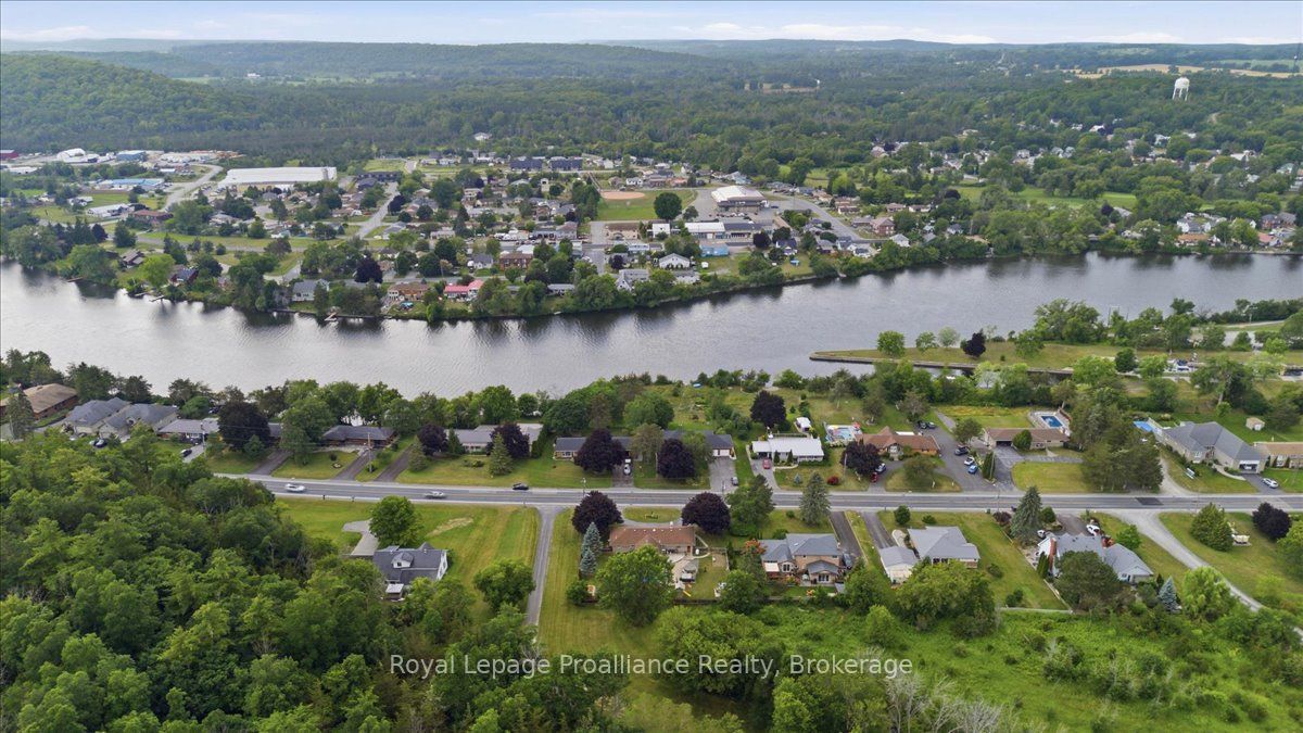 178 Riverside Parkway Property Photo 45