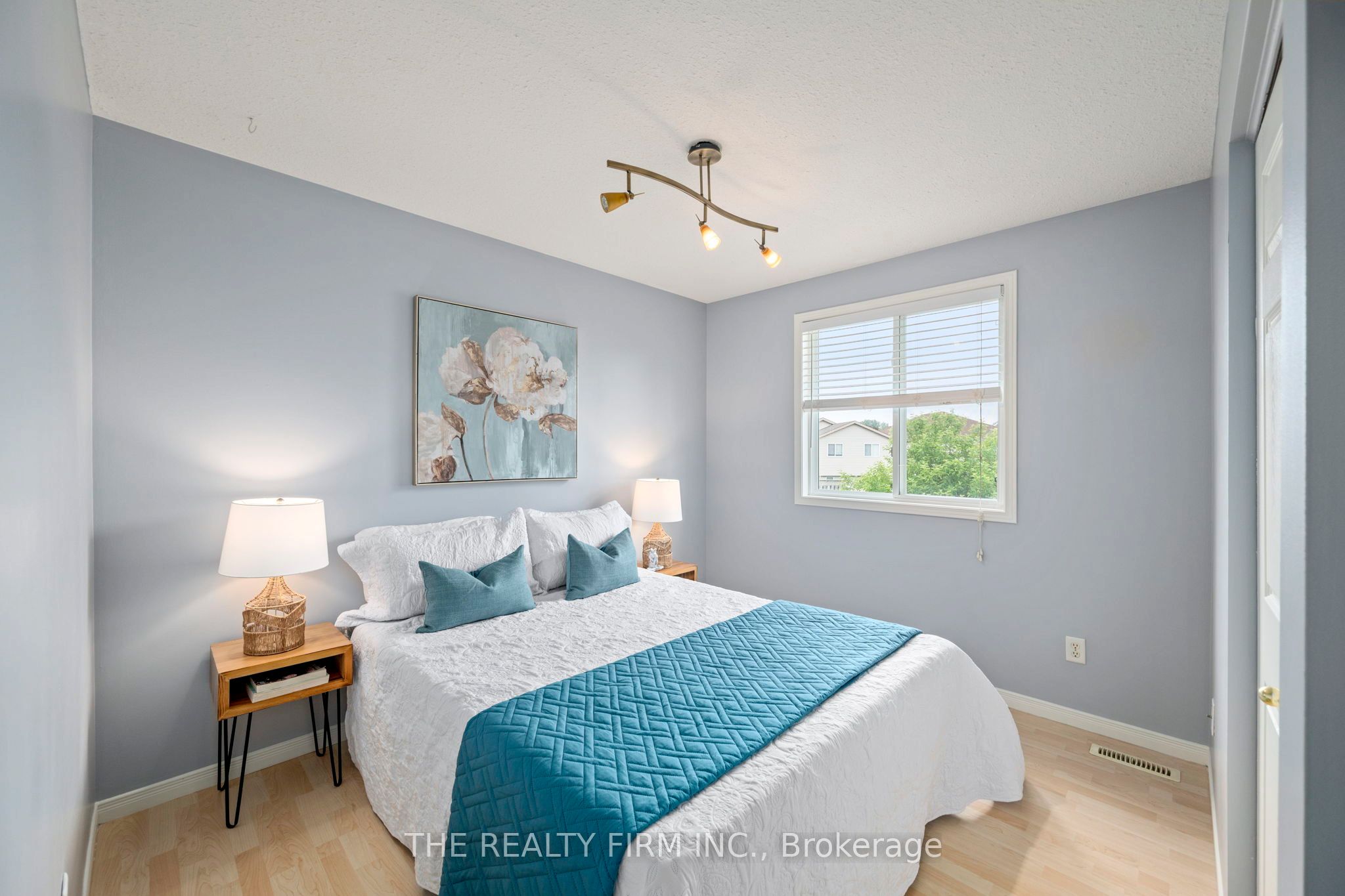 567 Fieldgate Circle Property Photo 9