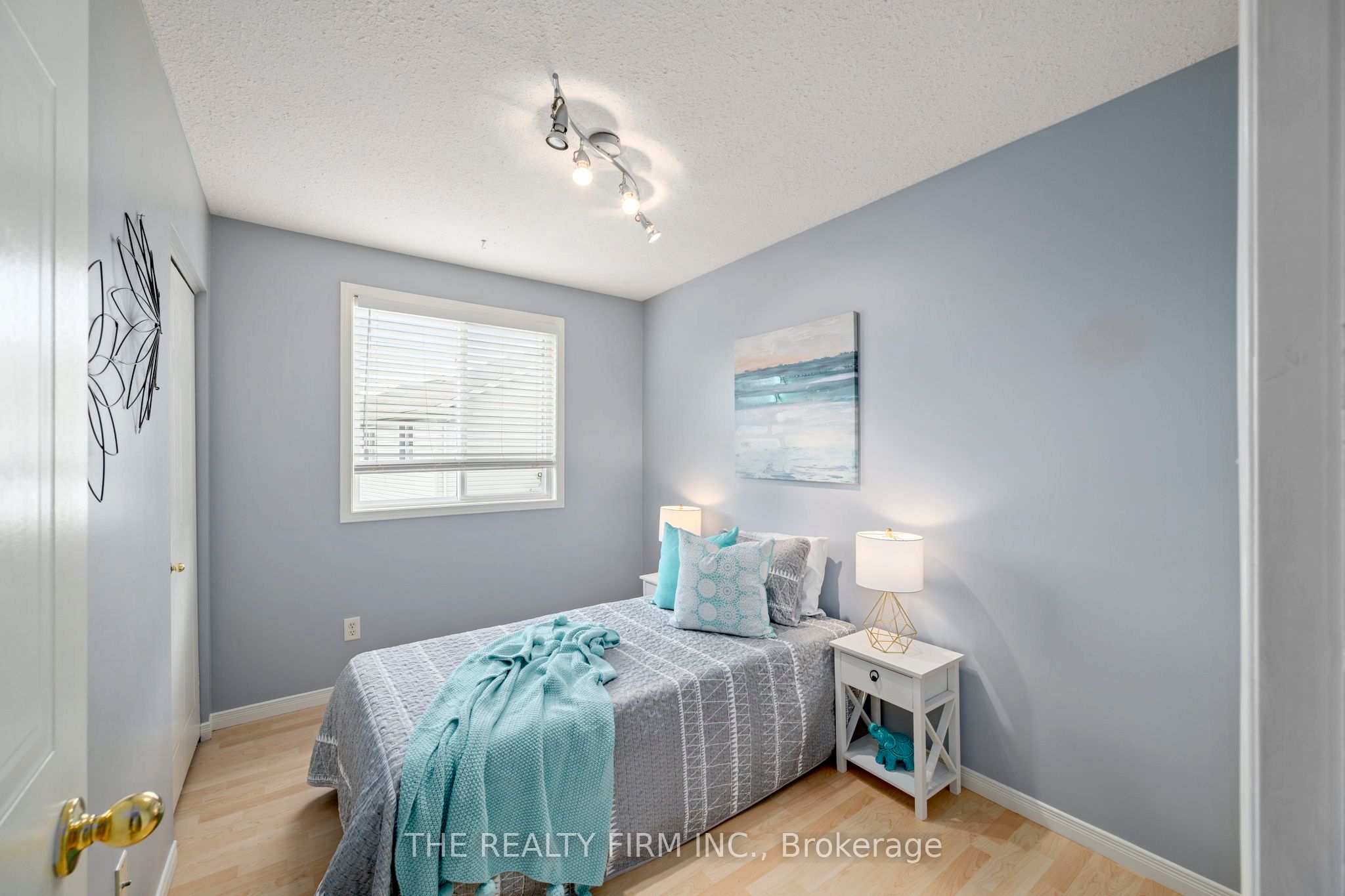 567 Fieldgate Circle Property Photo 10