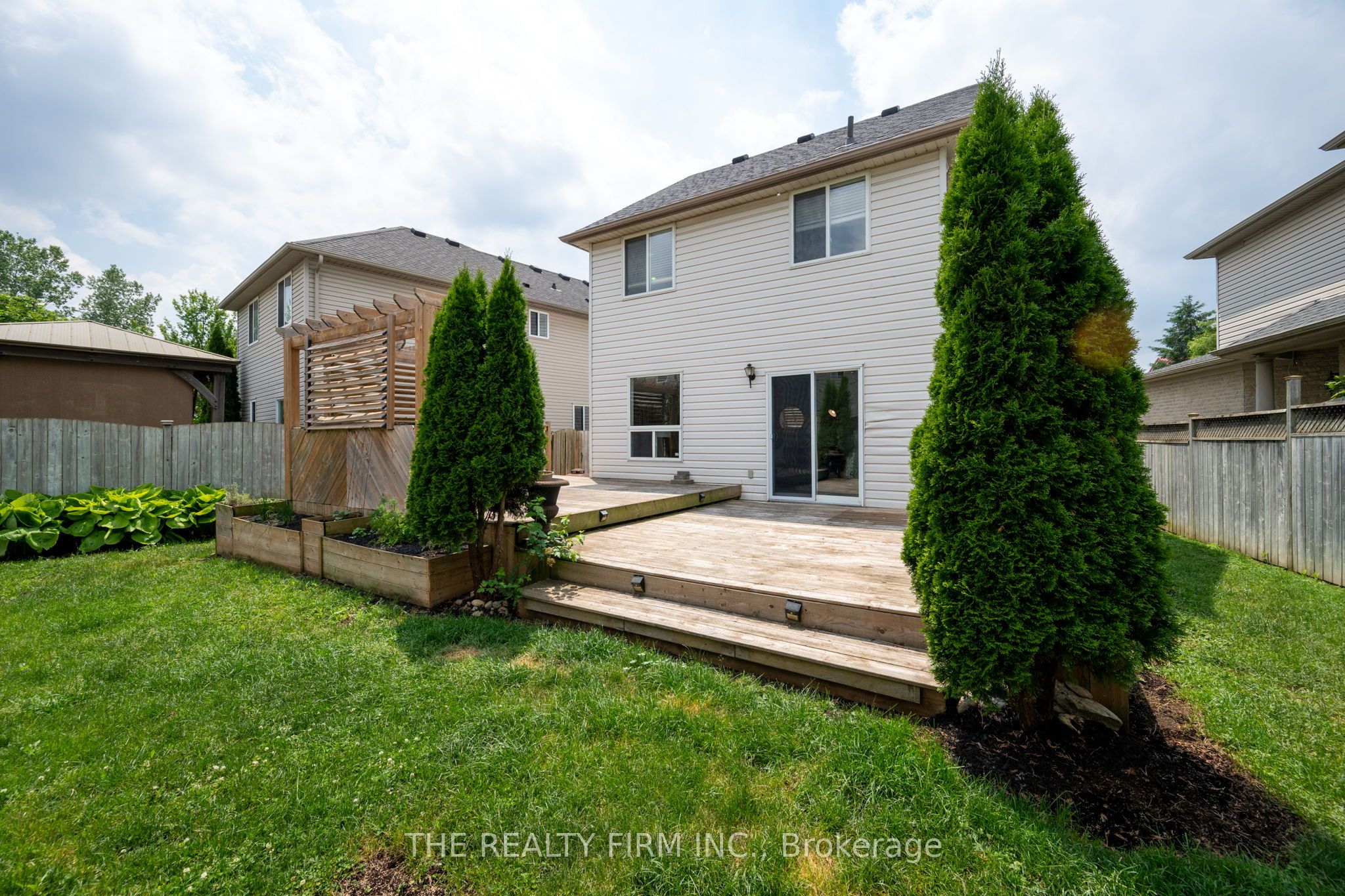 567 Fieldgate Circle Property Photo 17