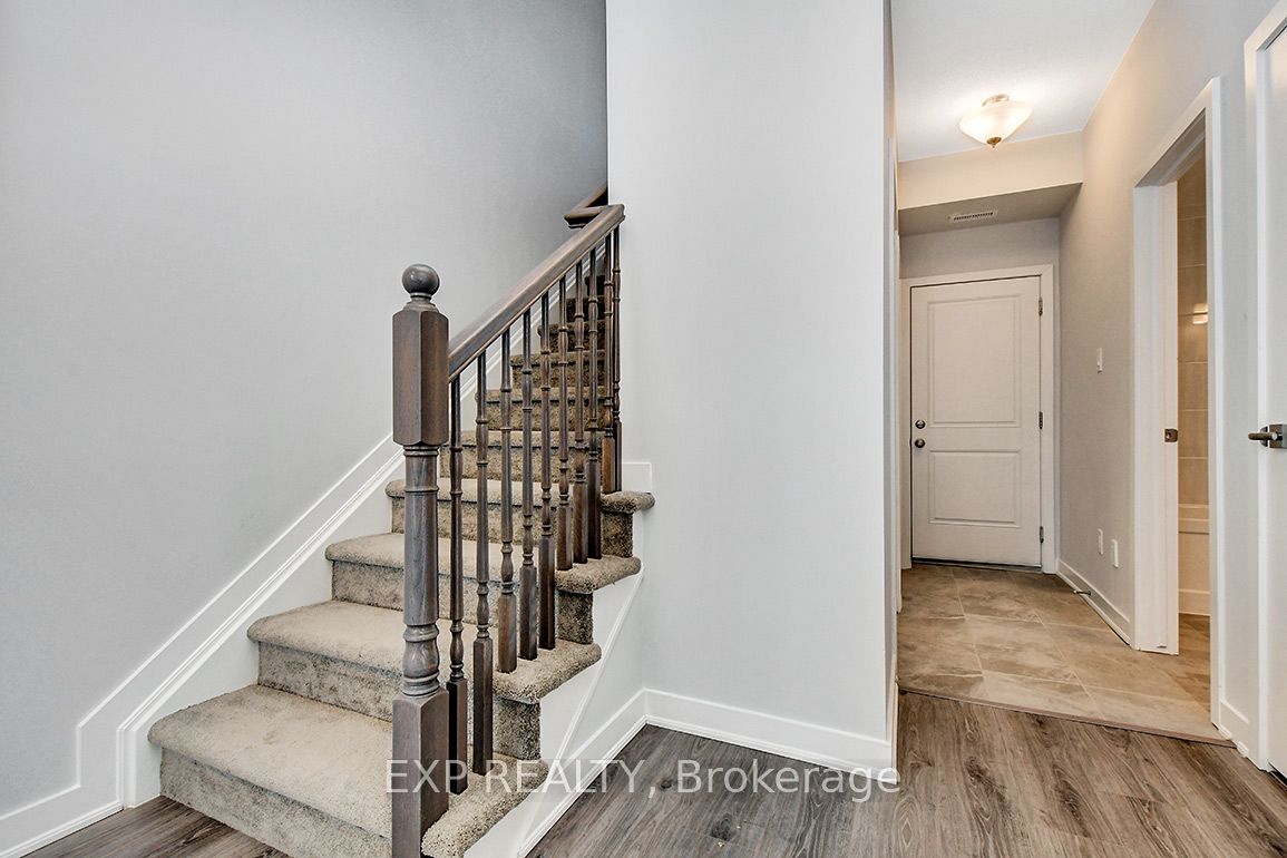 1258 Hemlock Road Property Photo 3