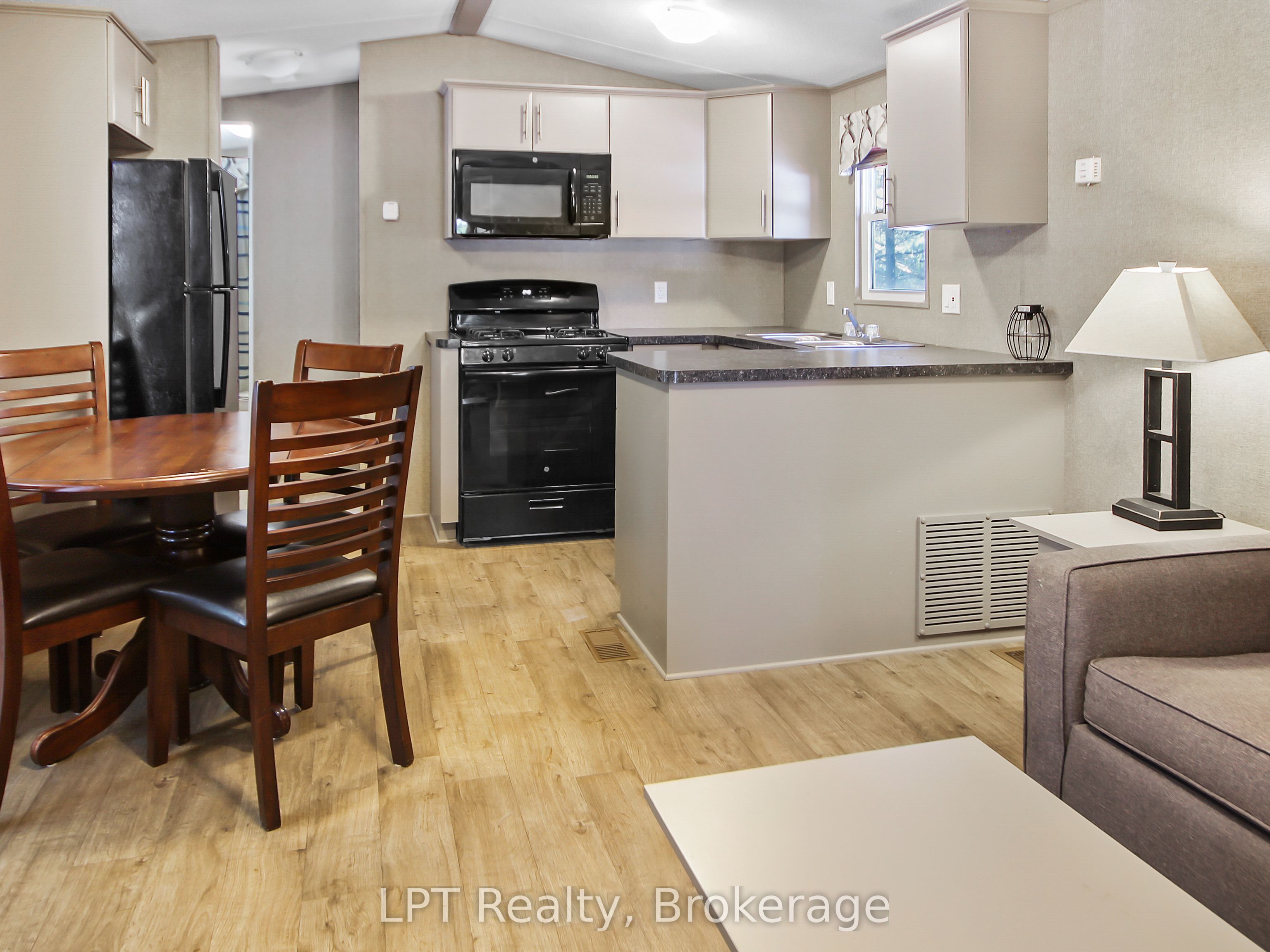 13 Southline Avenue P27 Property Photo 4