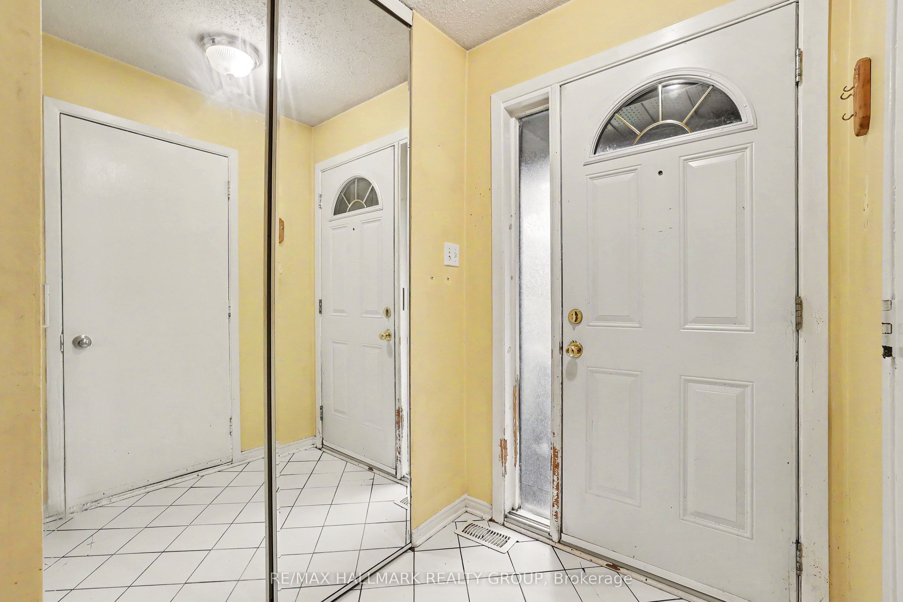 277 Pickford Drive Property Photo 3