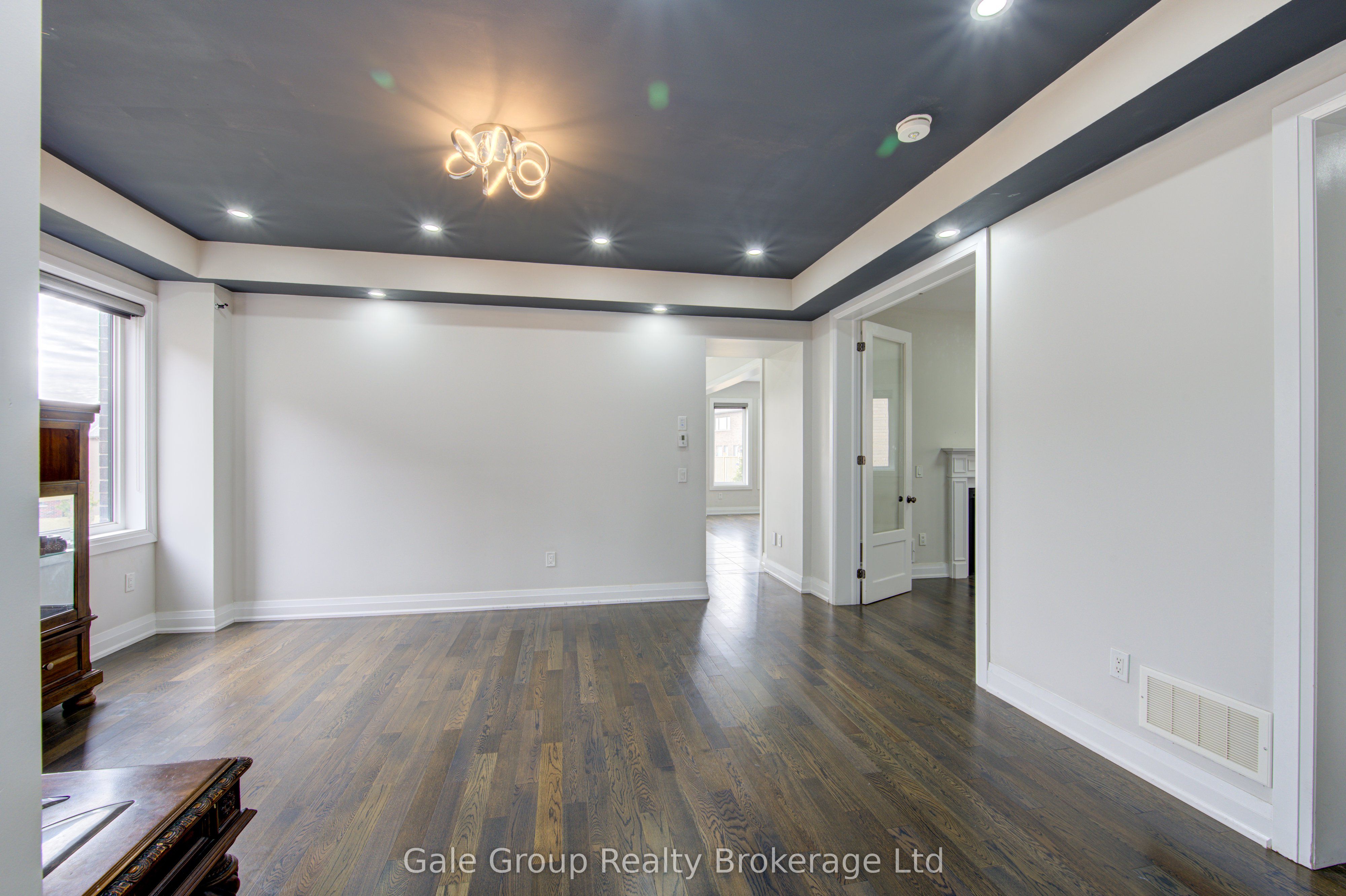 125 Prince Charles Crescent Property Photo 6