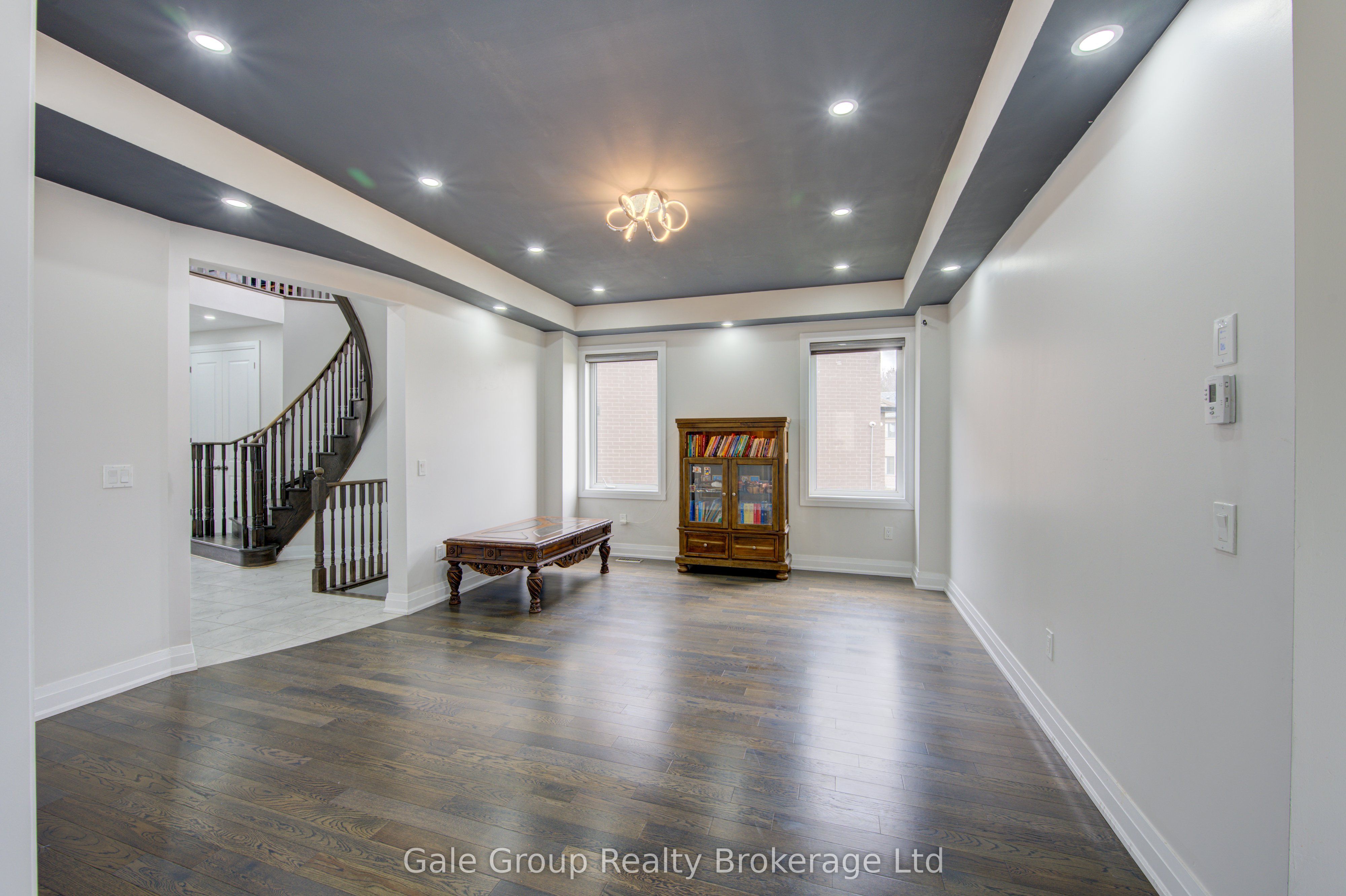 125 Prince Charles Crescent Property Photo 7