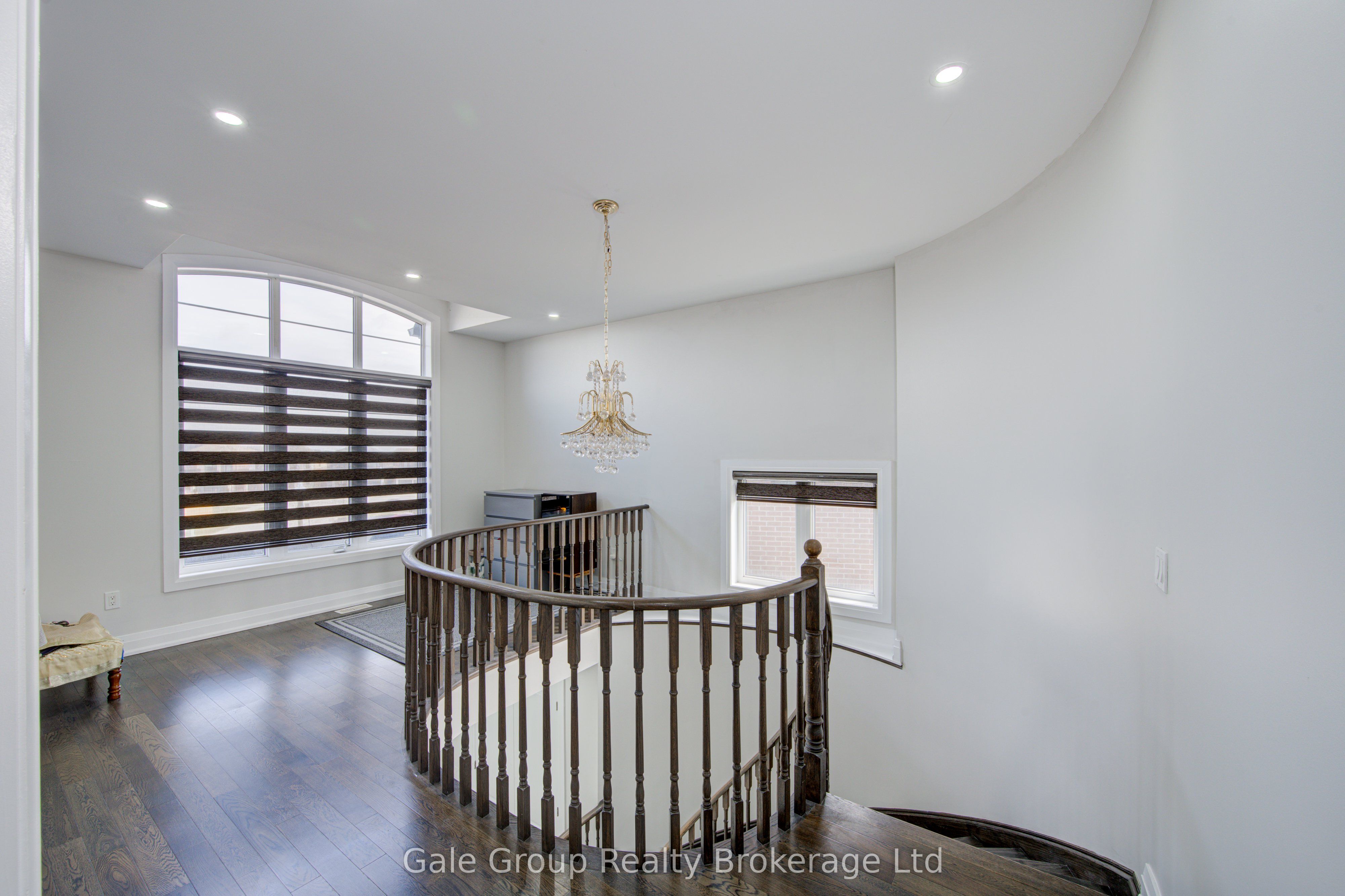 125 Prince Charles Crescent Property Photo 21