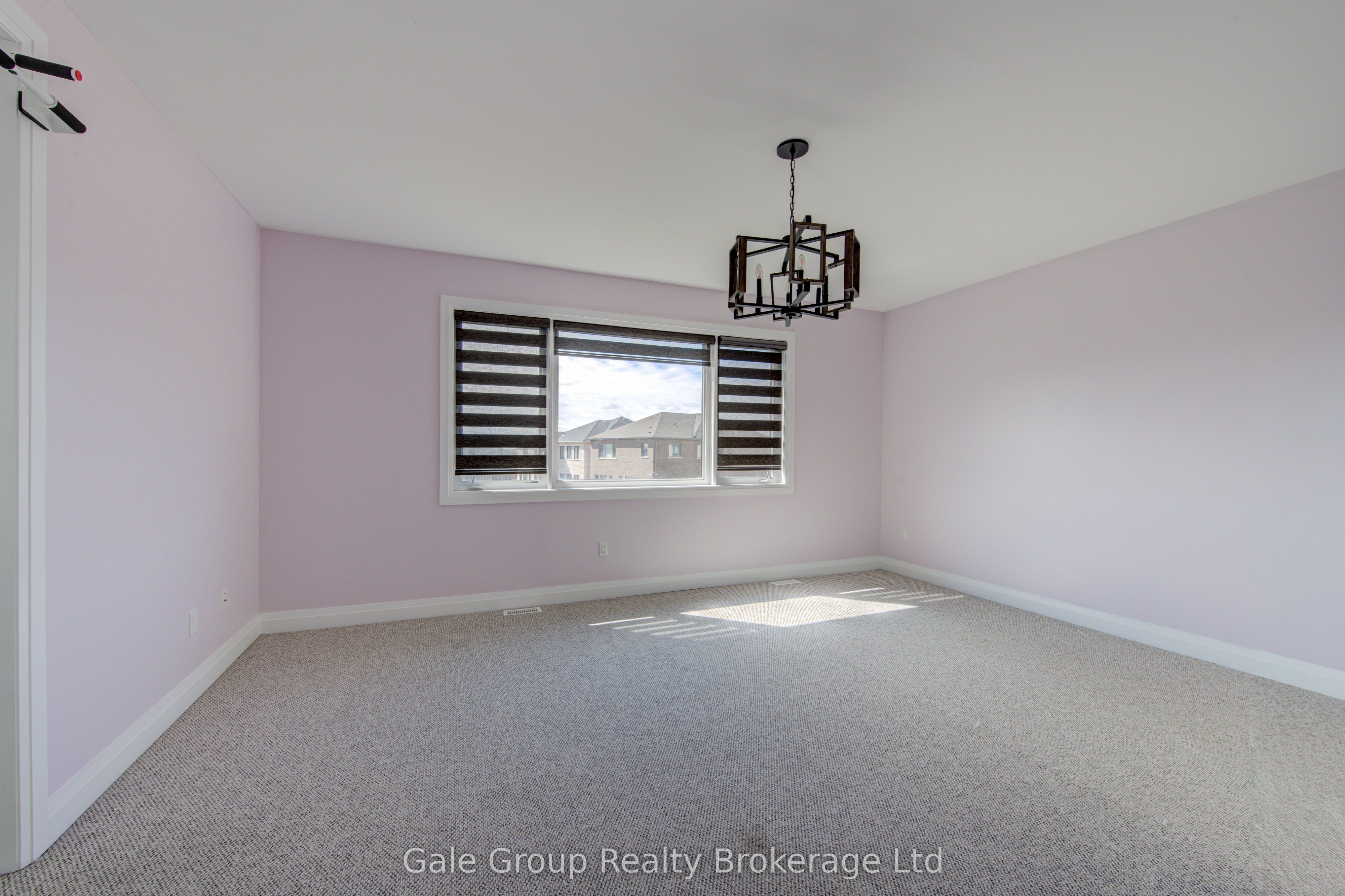 125 Prince Charles Crescent Property Photo 30