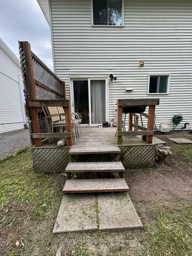 26 Hergott Avenue Property Photo 29
