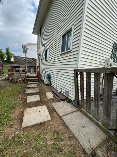 26 Hergott Avenue Property Photo 30