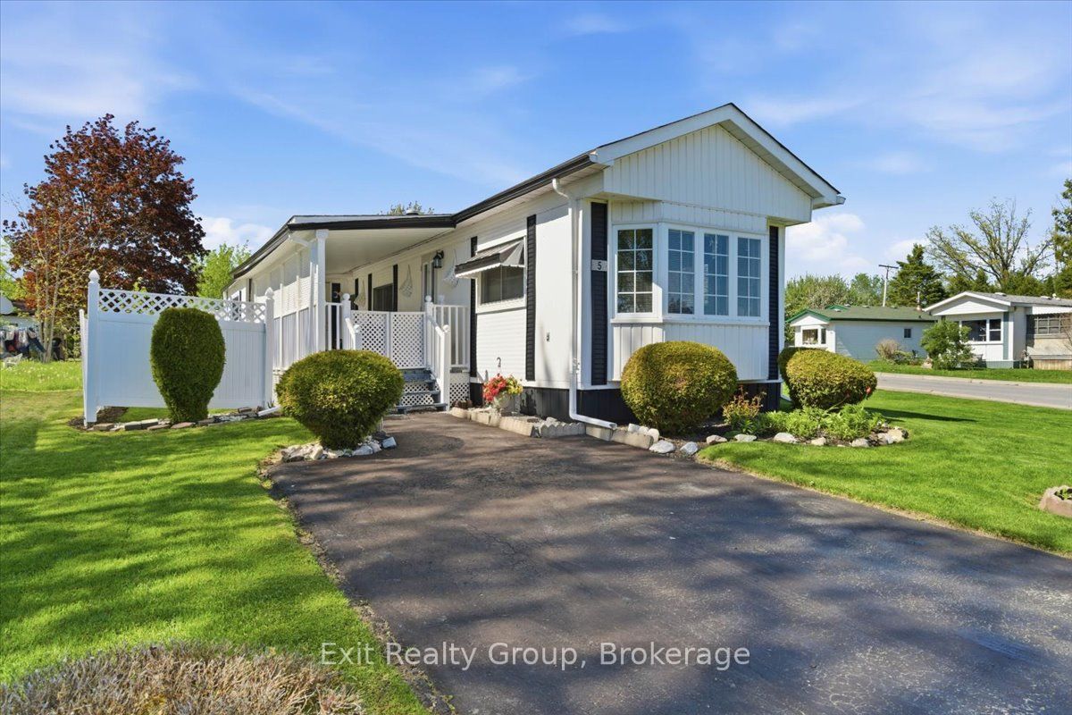 5 Chapel Boulevard Property Photo 1