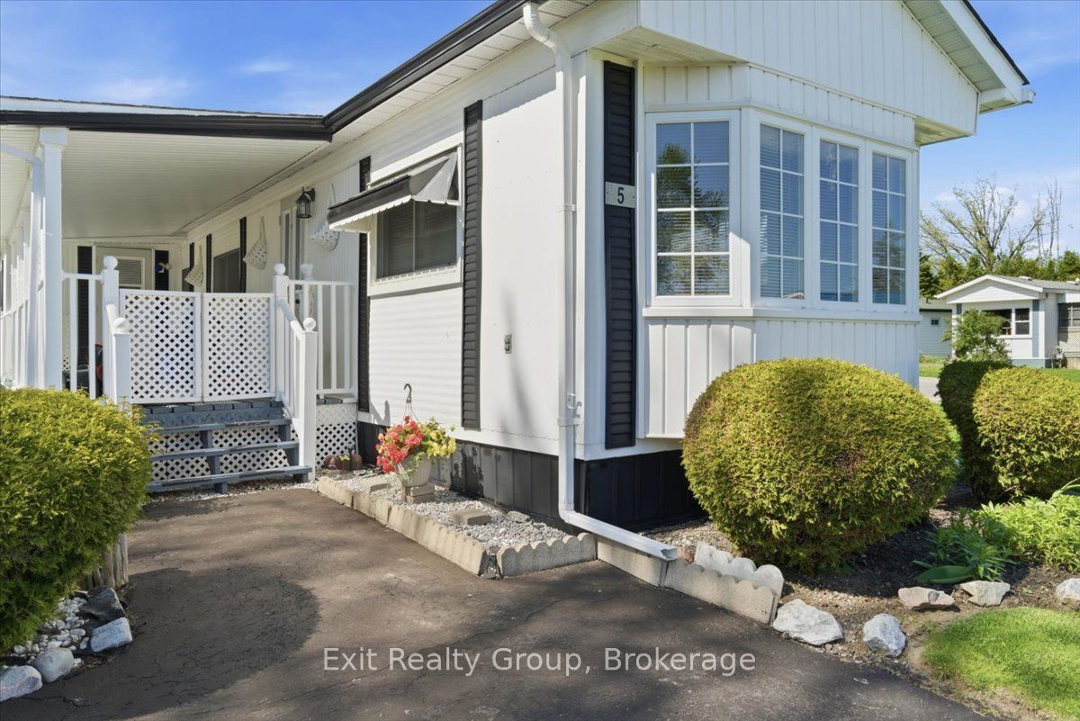 5 Chapel Boulevard Property Photo 2