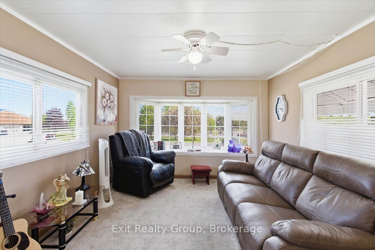 5 Chapel Boulevard Property Photo 6