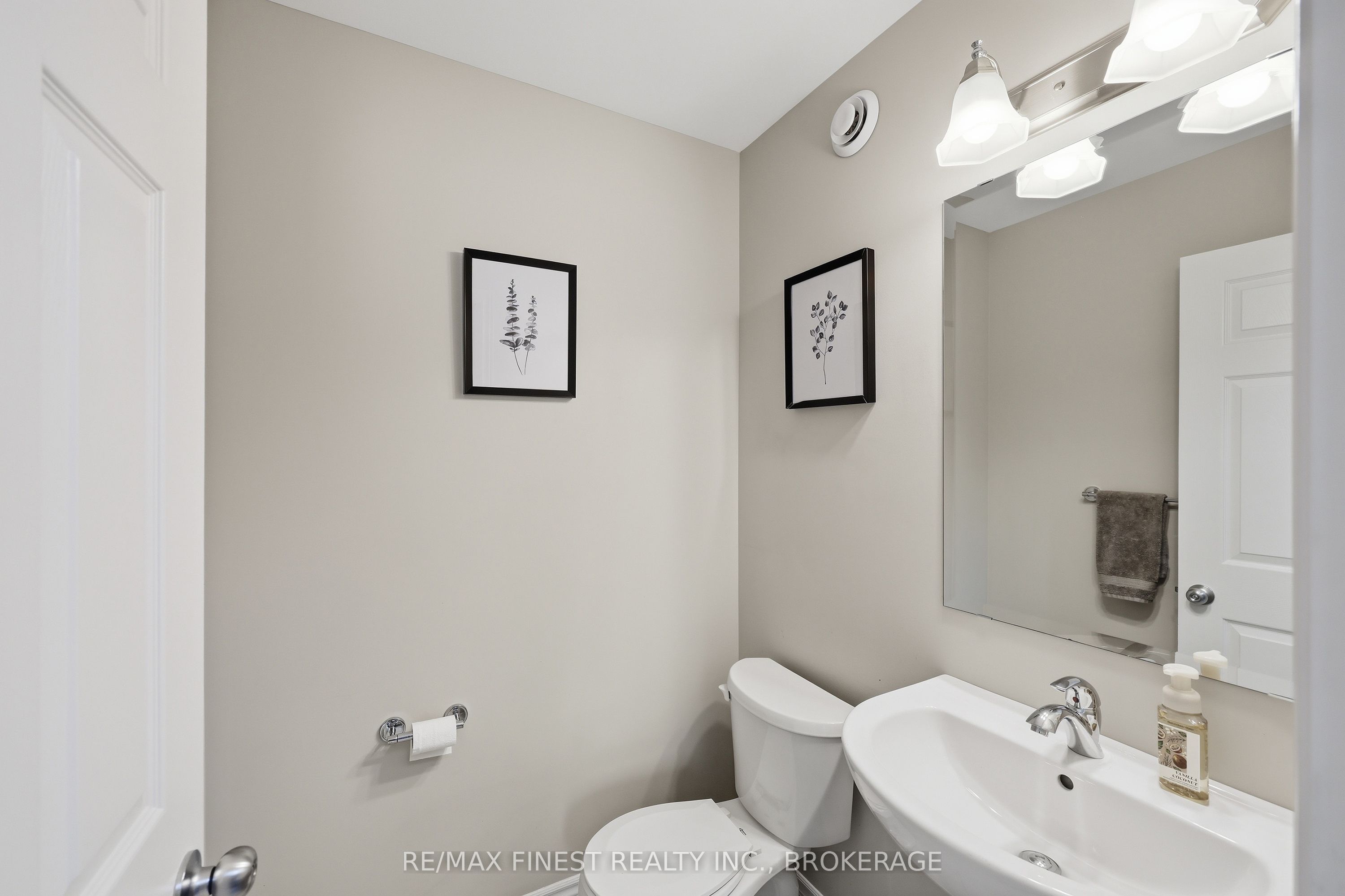 1689 Tenley Drive Property Photo 9