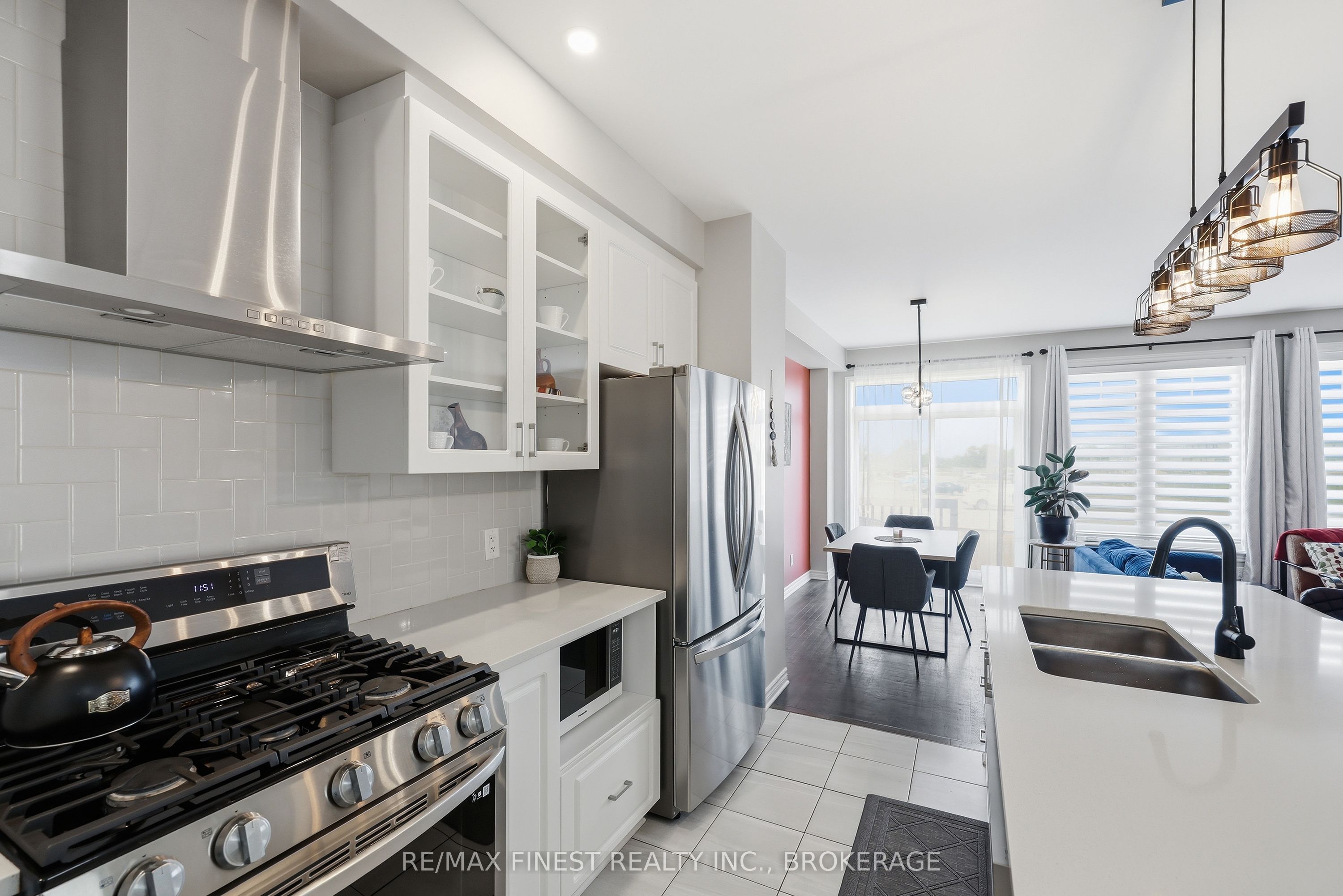 1689 Tenley Drive Property Photo 14