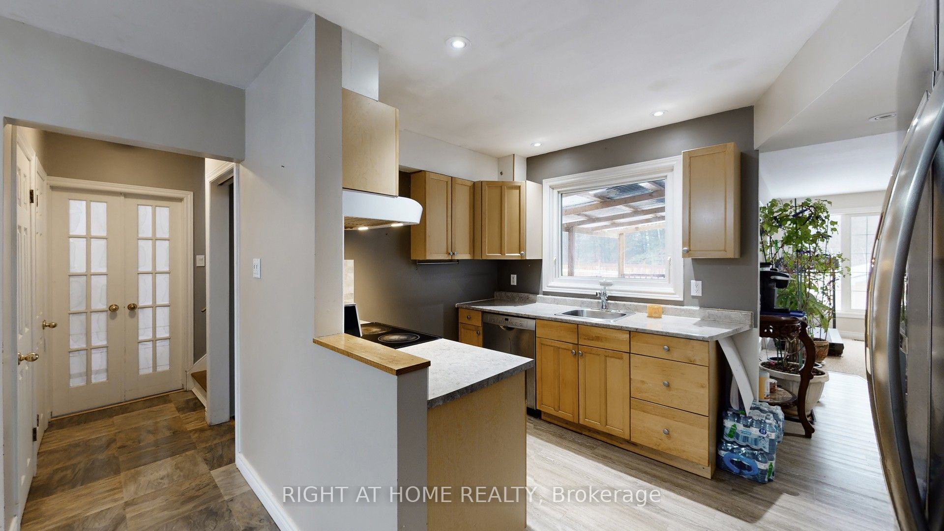 301 Garner Road E Property Photo 10