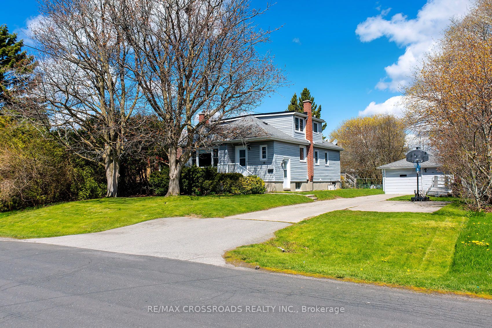 16 Hamilton Avenue Property Photo 5