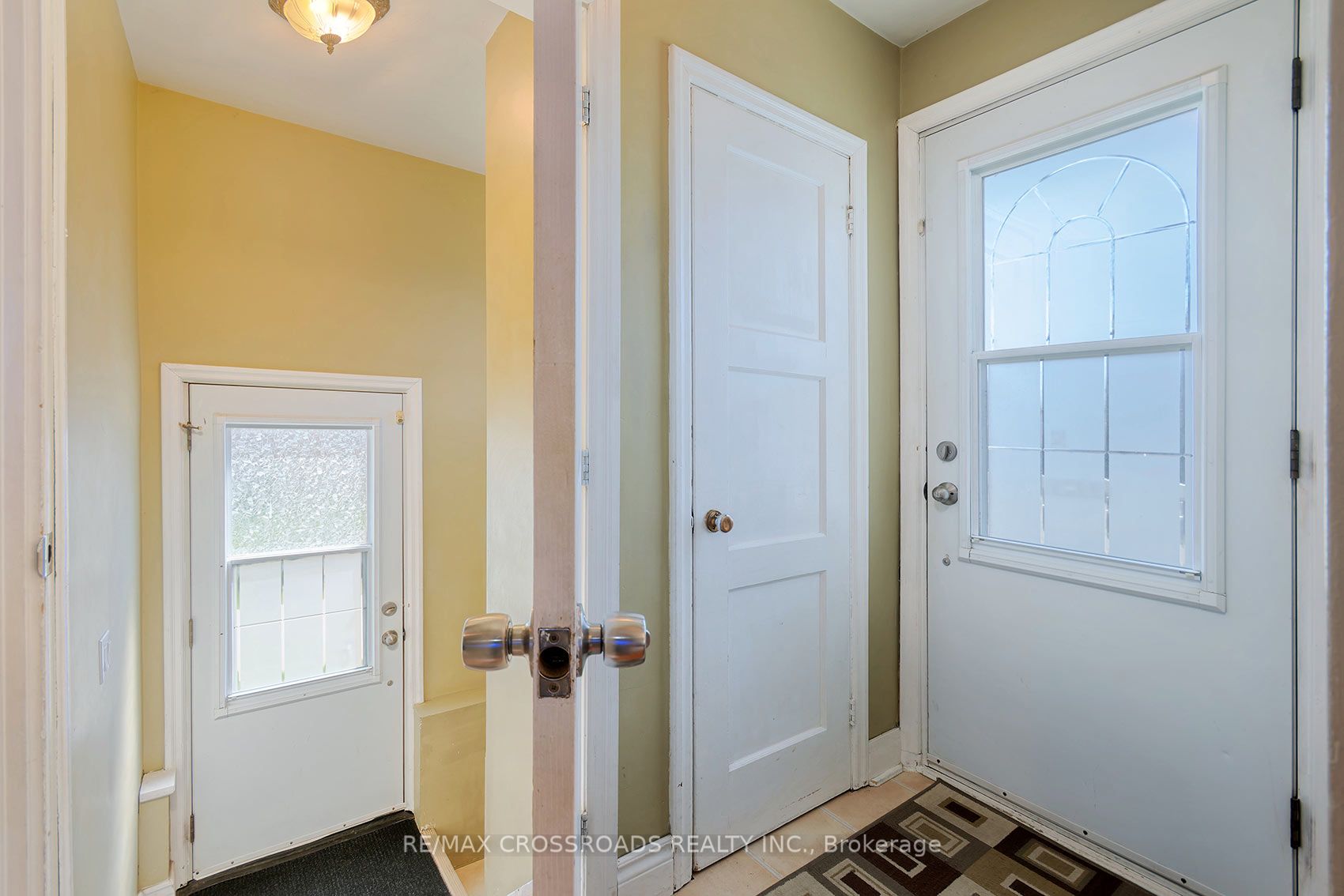 16 Hamilton Avenue Property Photo 6