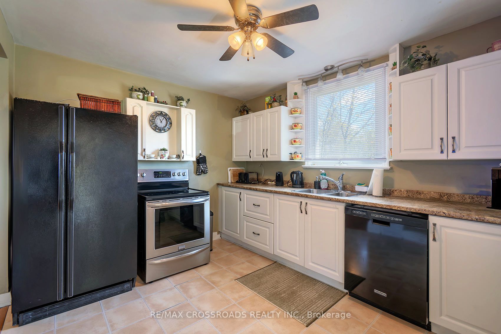 16 Hamilton Avenue Property Photo 11