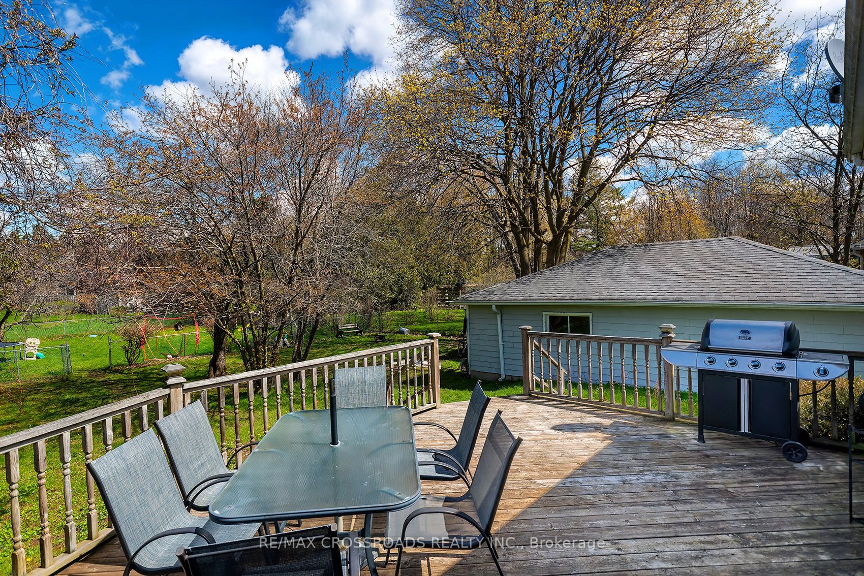 16 Hamilton Avenue Property Photo 33