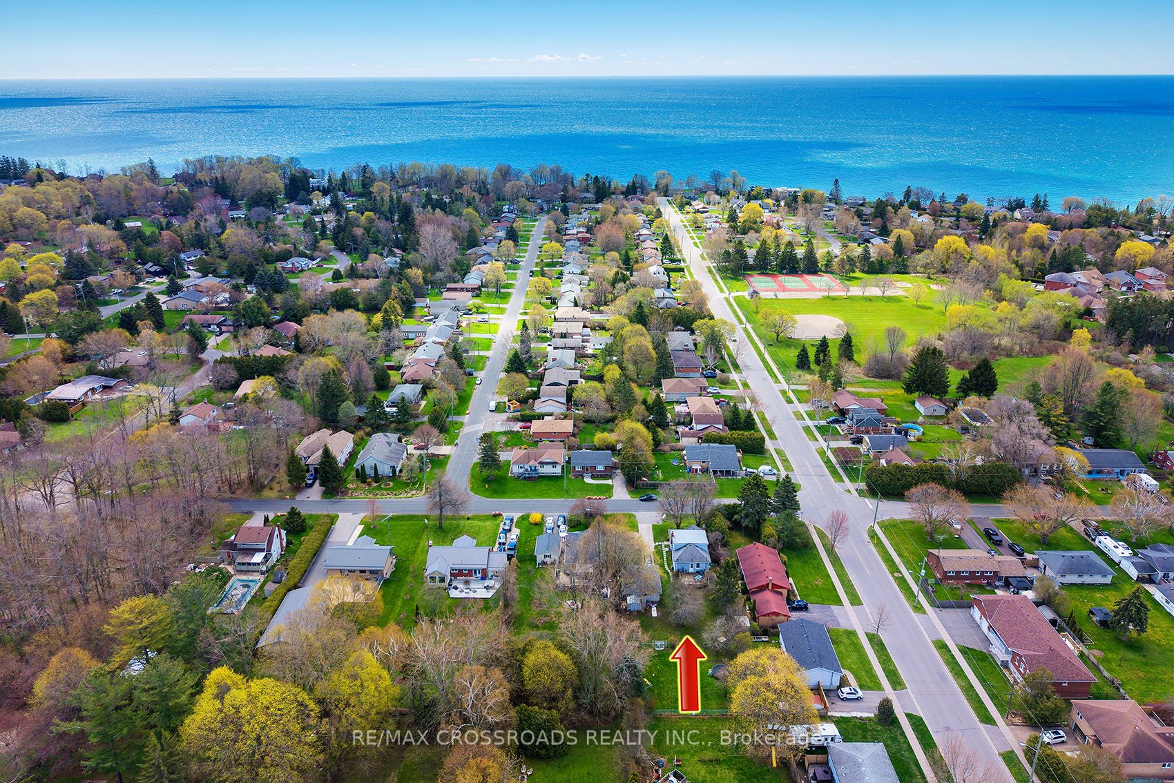 16 Hamilton Avenue Property Photo 43