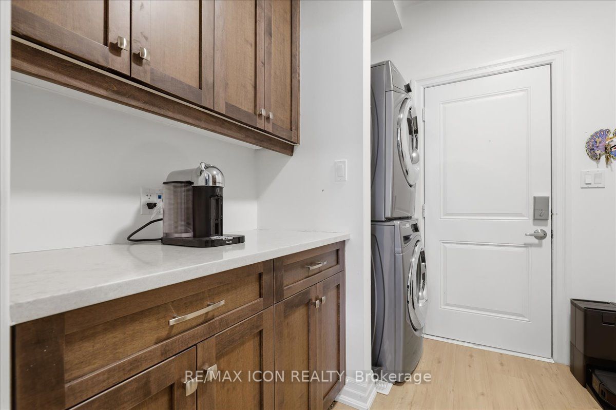 275 Falconridge Drive Property Photo 17