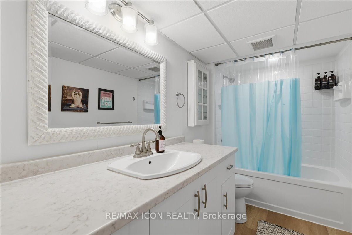 275 Falconridge Drive Property Photo 40
