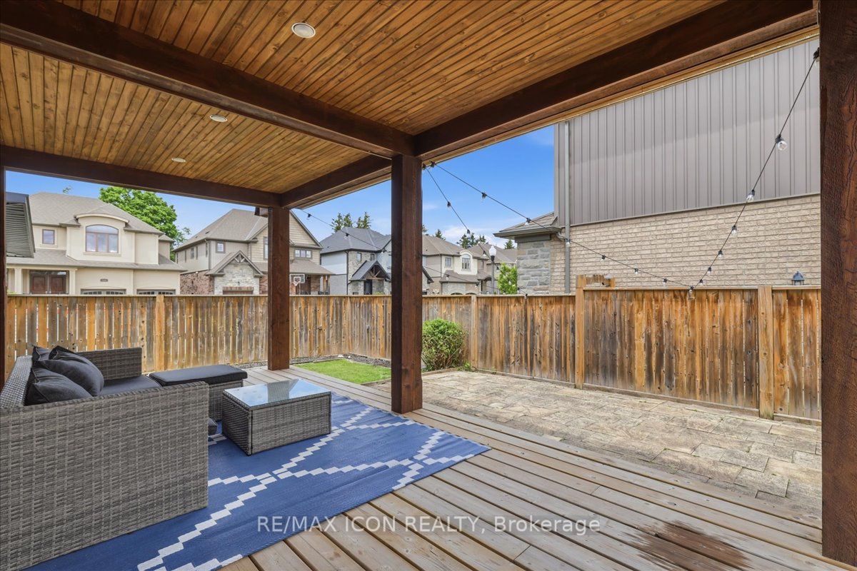 275 Falconridge Drive Property Photo 42