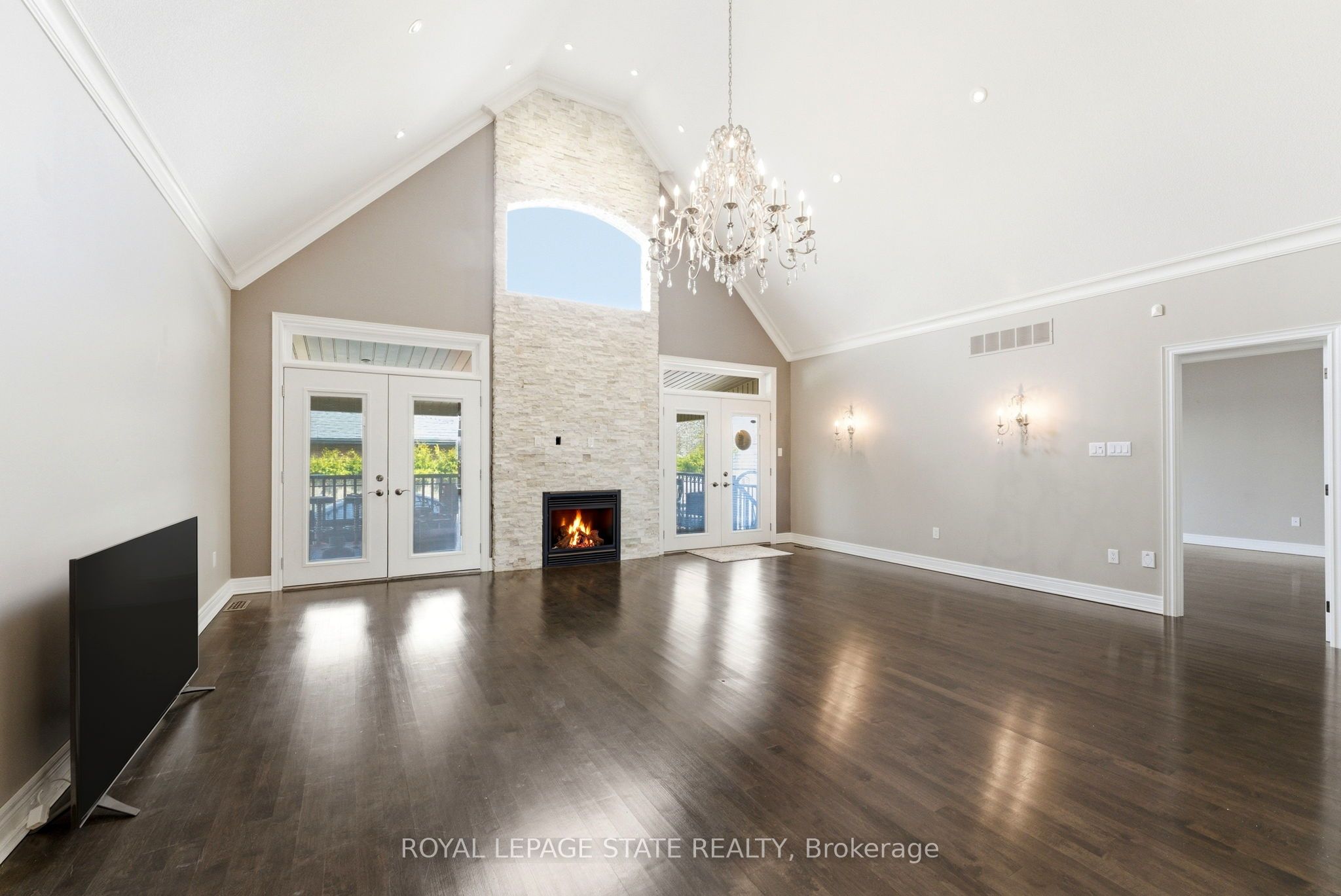 85 Hillcroft Drive Property Photo 10