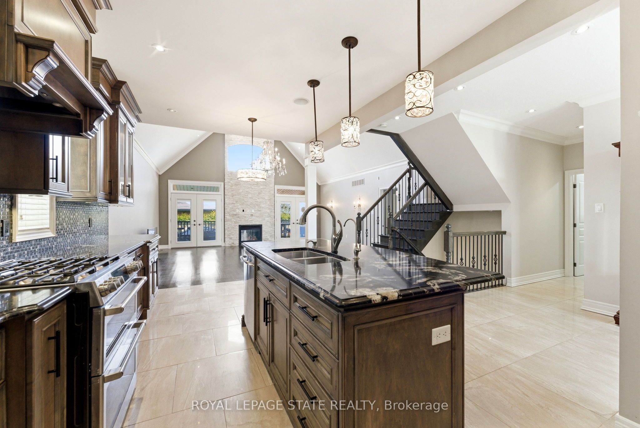 85 Hillcroft Drive Property Photo 16