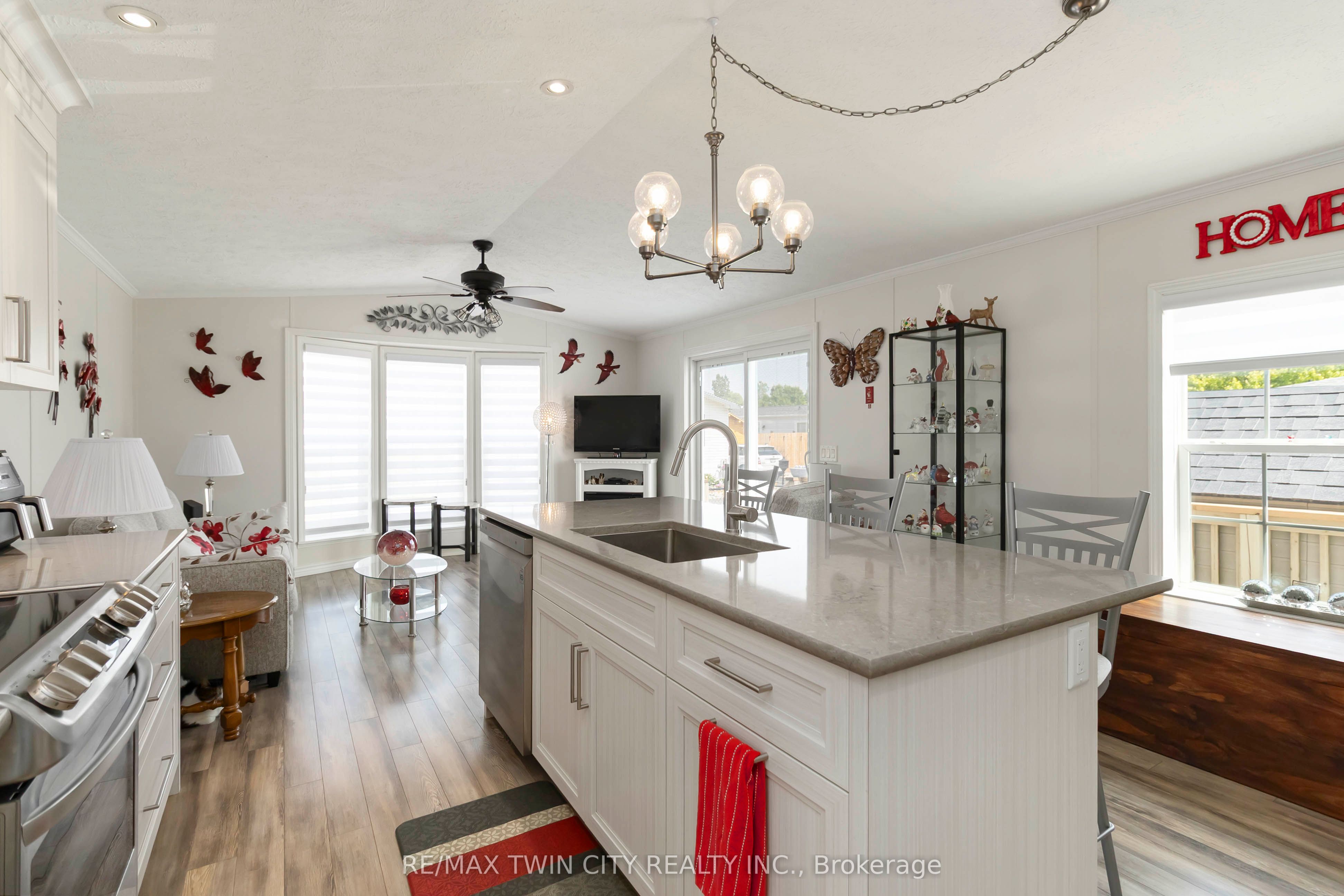 27 Elm Street Property Photo 5