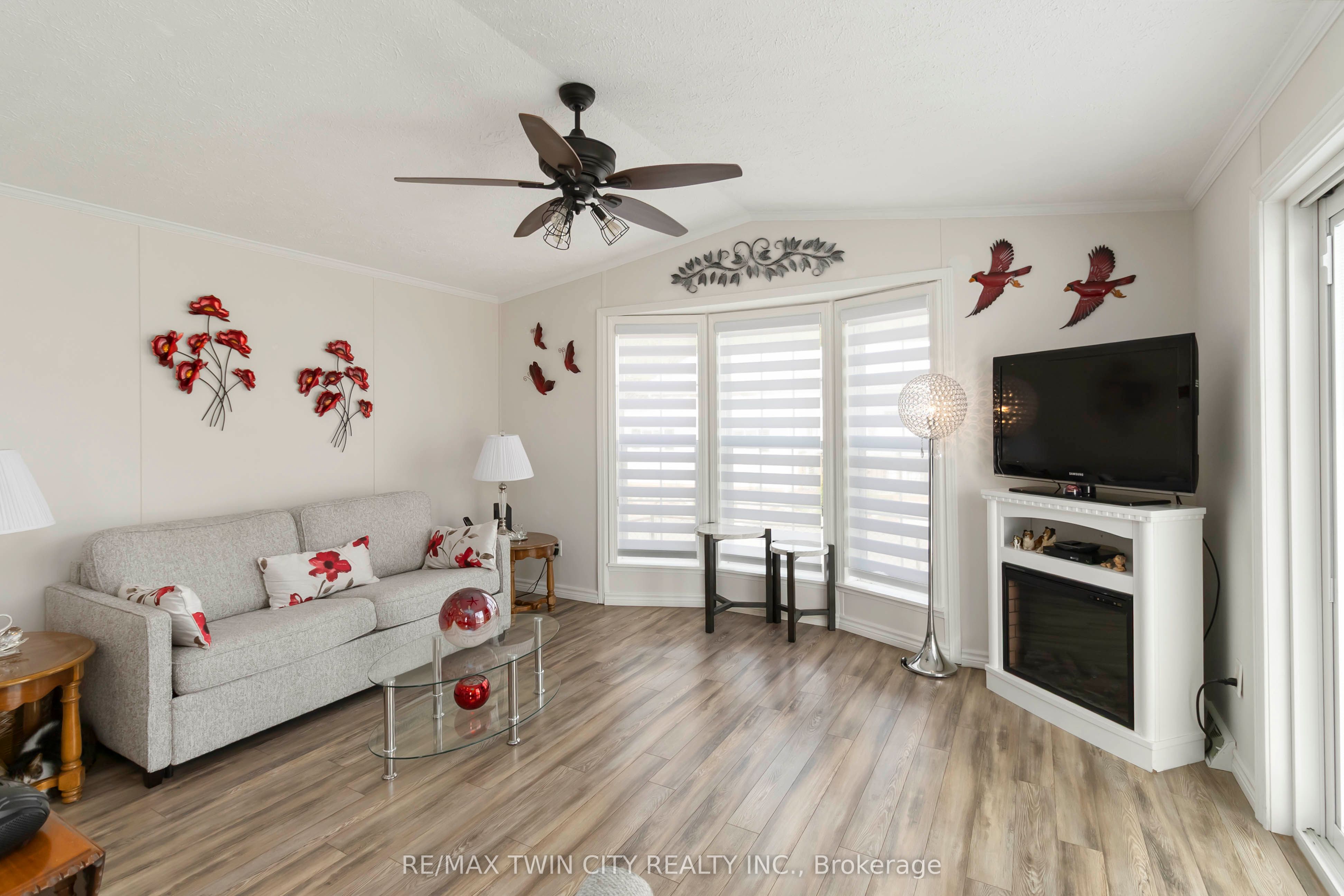 27 Elm Street Property Photo 11