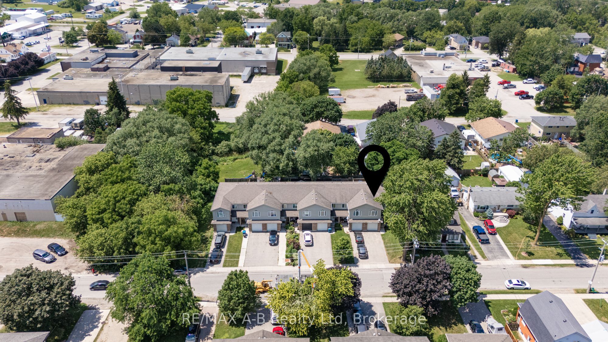 280 Railway Avenue Property Photo 6
