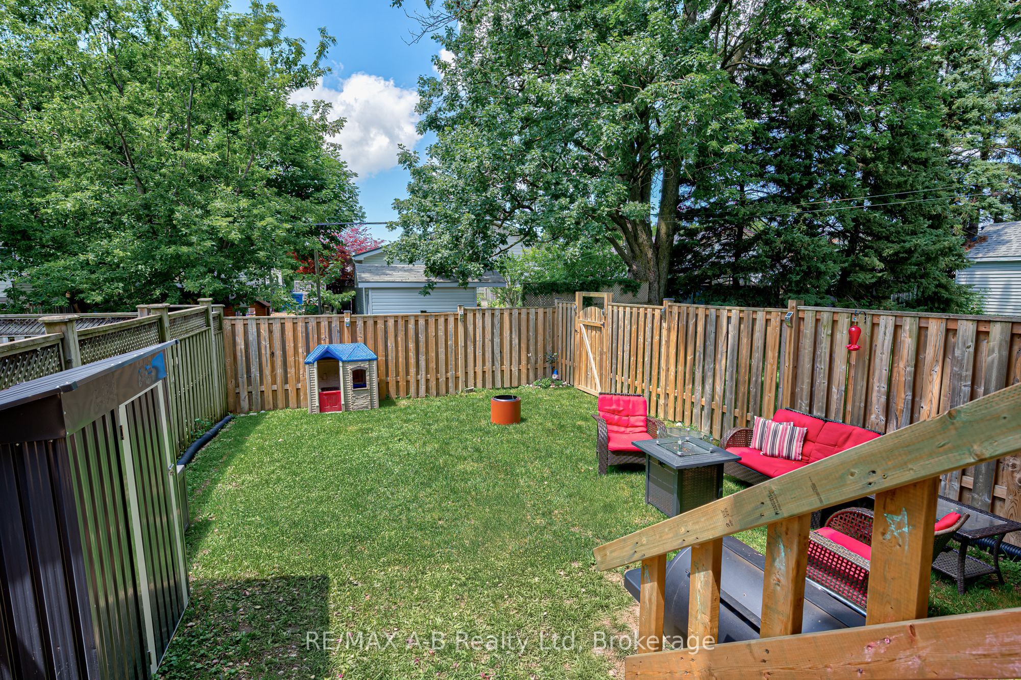 280 Railway Avenue Property Photo 12