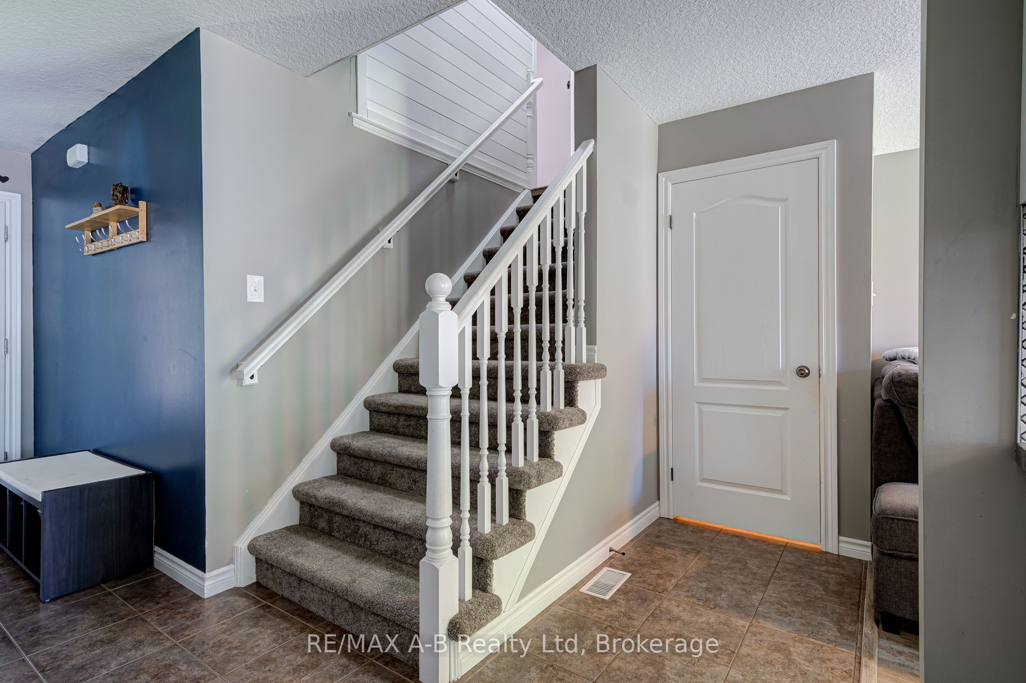 280 Railway Avenue Property Photo 27