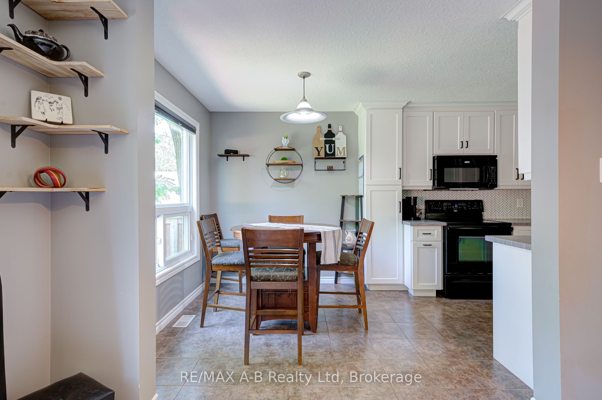 280 Railway Avenue Property Photo 28