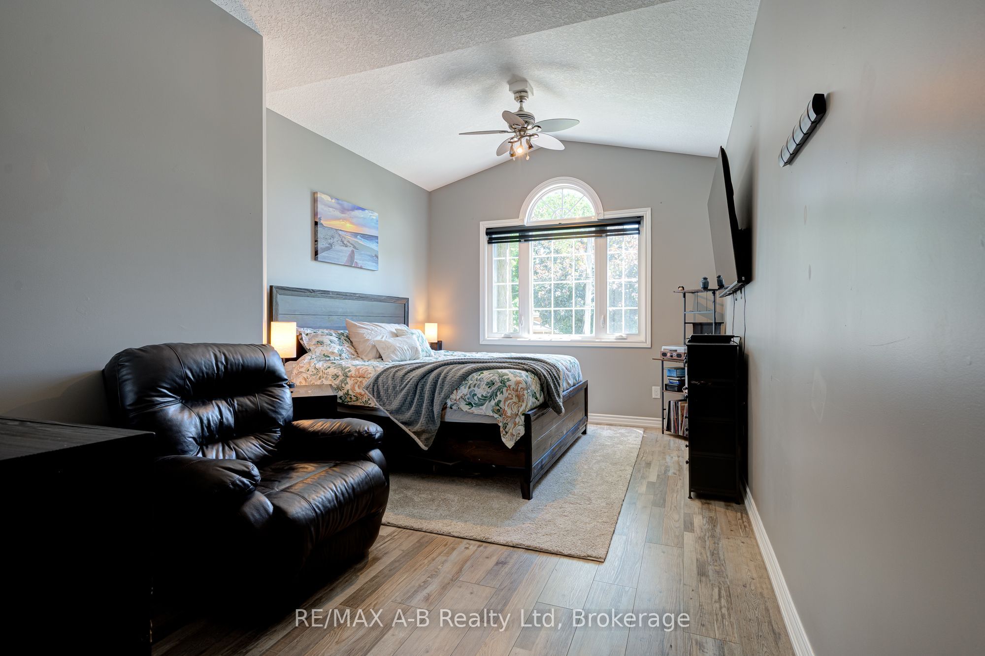280 Railway Avenue Property Photo 29