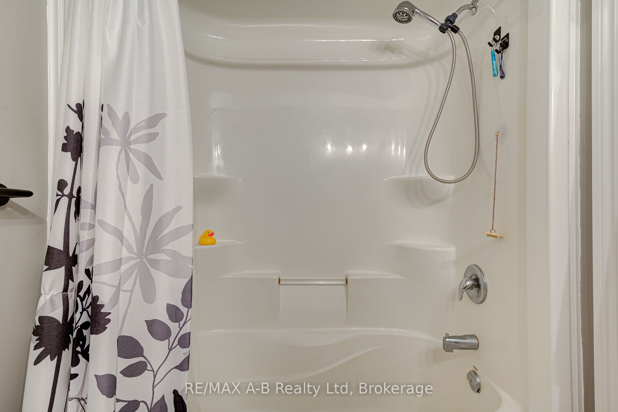 280 Railway Avenue Property Photo 35