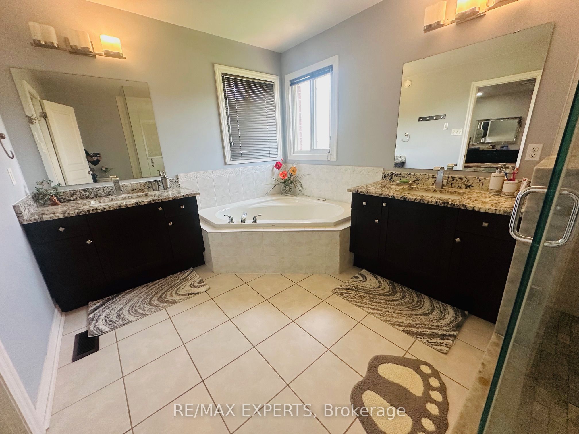 87 Newcastle Drive W Property Photo 14