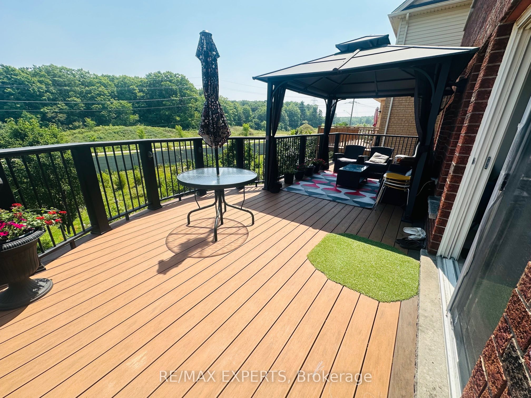 87 Newcastle Drive W Property Photo 23