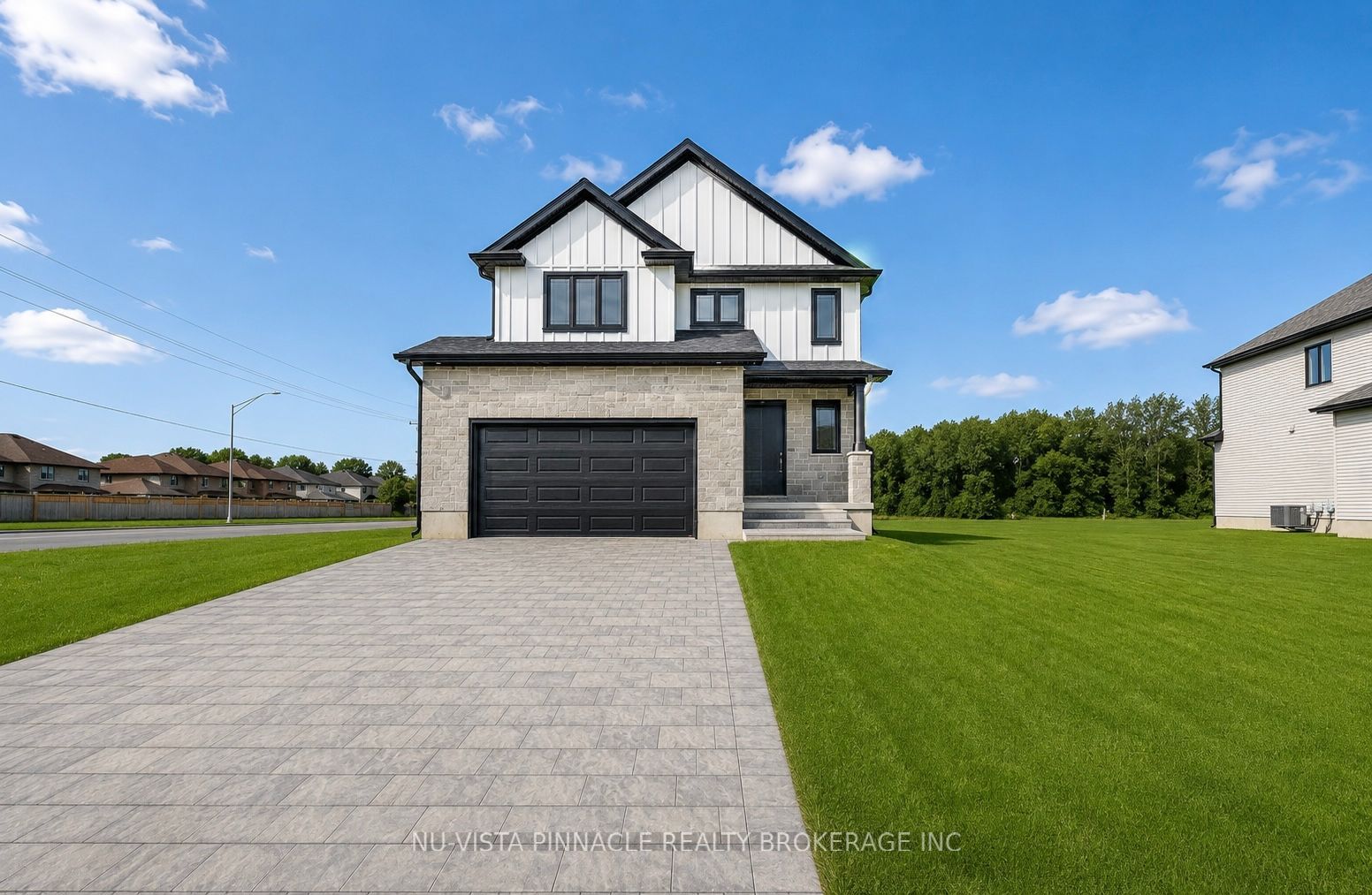 10 Woodmere Path Property Photo 1