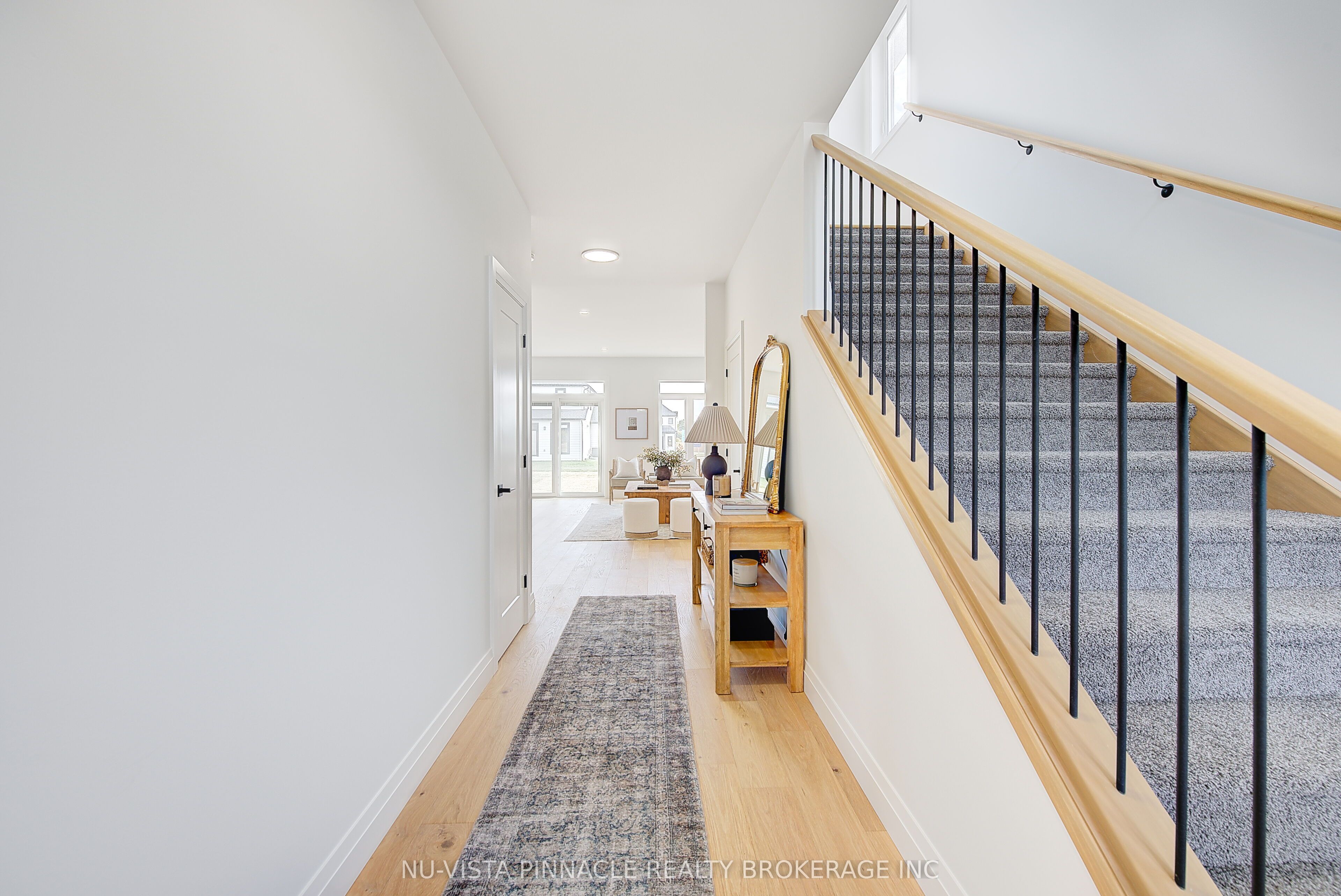 10 Woodmere Path Property Photo 2
