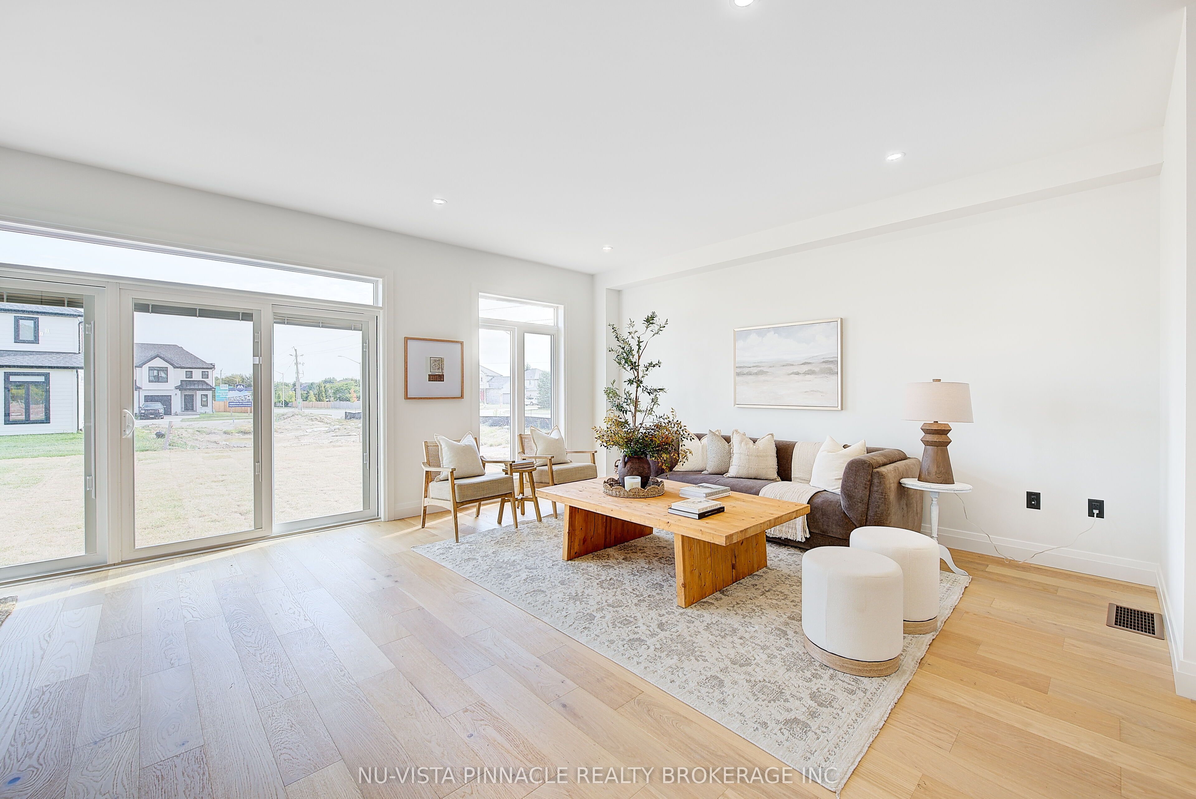 10 Woodmere Path Property Photo 6