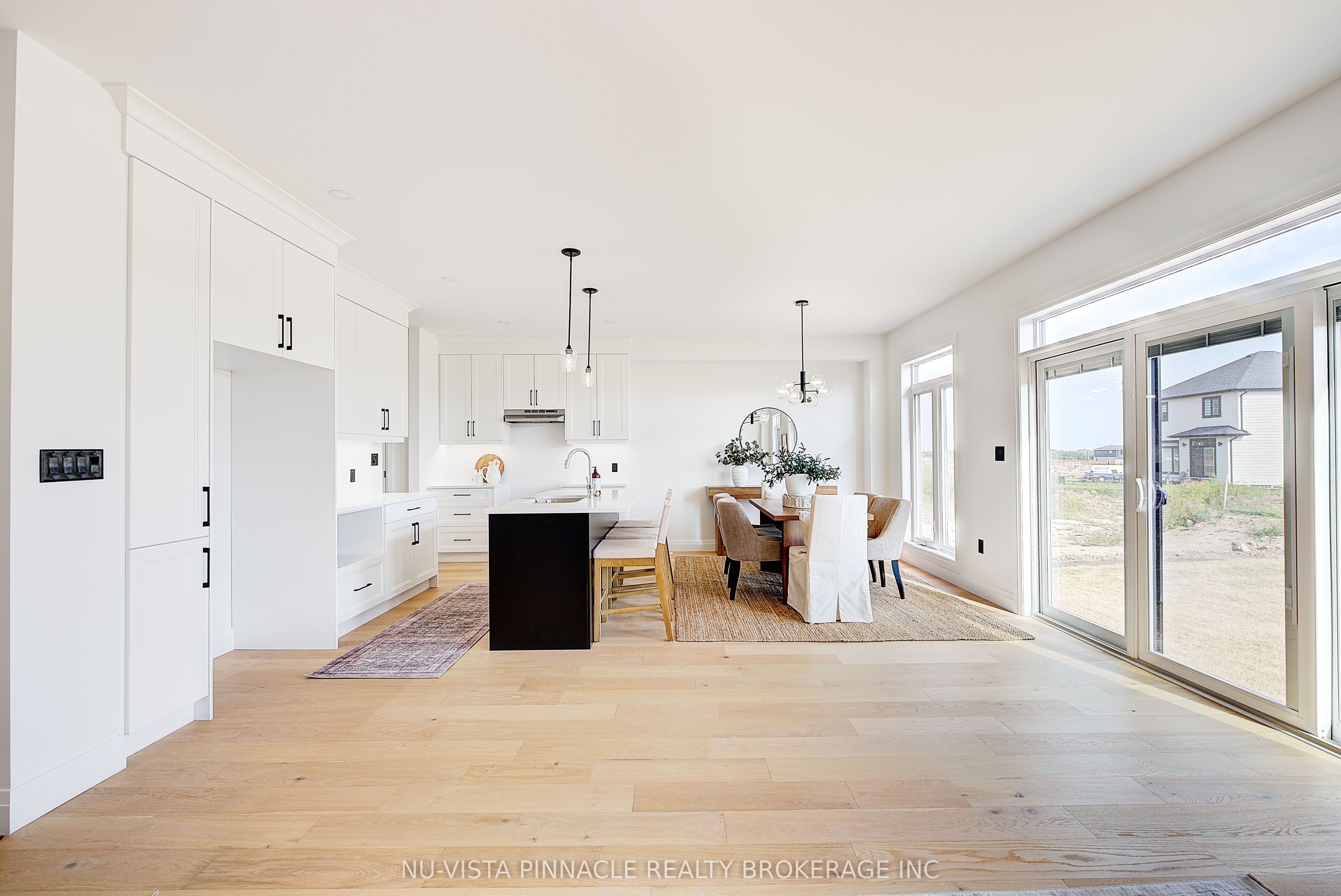 10 Woodmere Path Property Photo 8