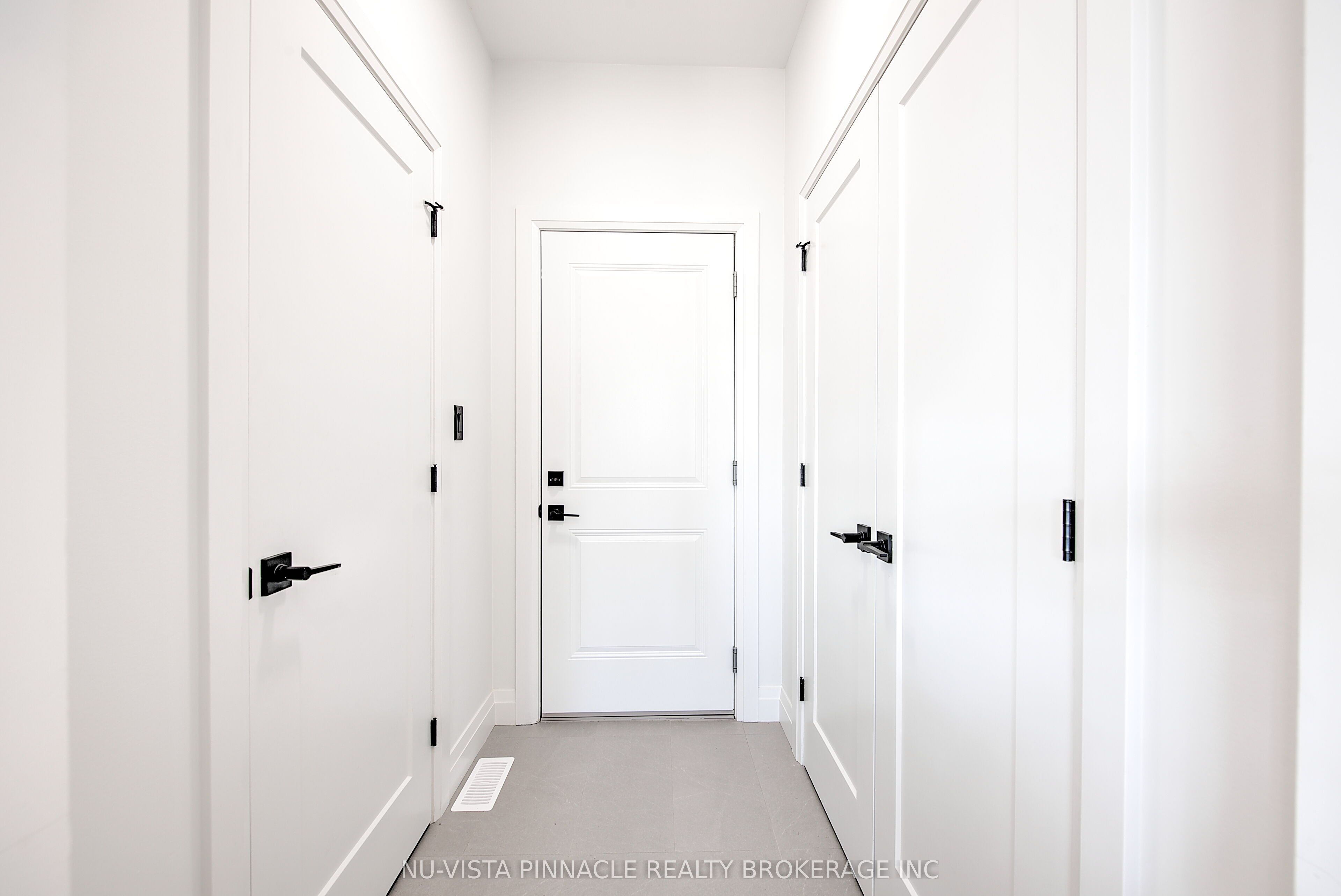10 Woodmere Path Property Photo 14