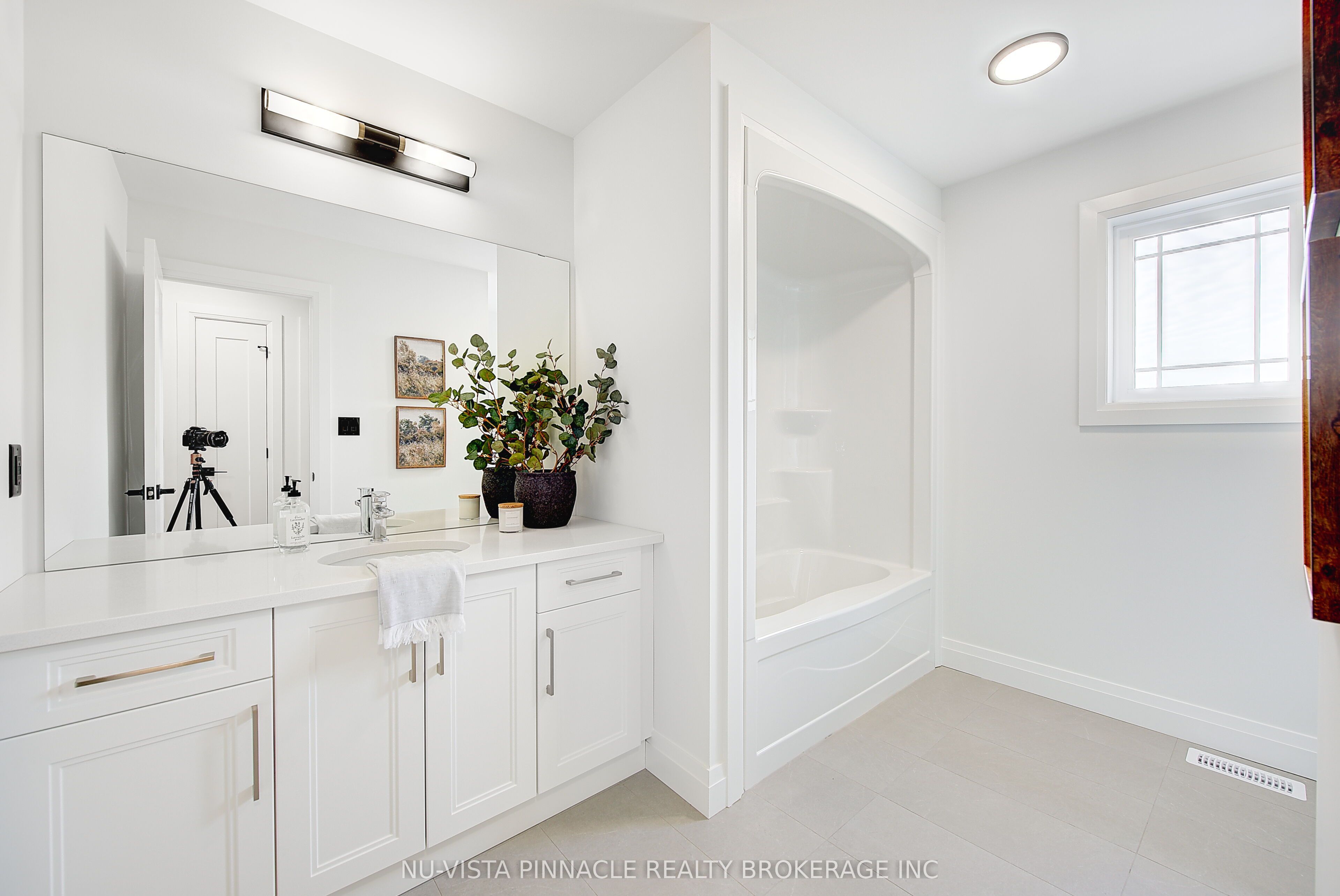 10 Woodmere Path Property Photo 27