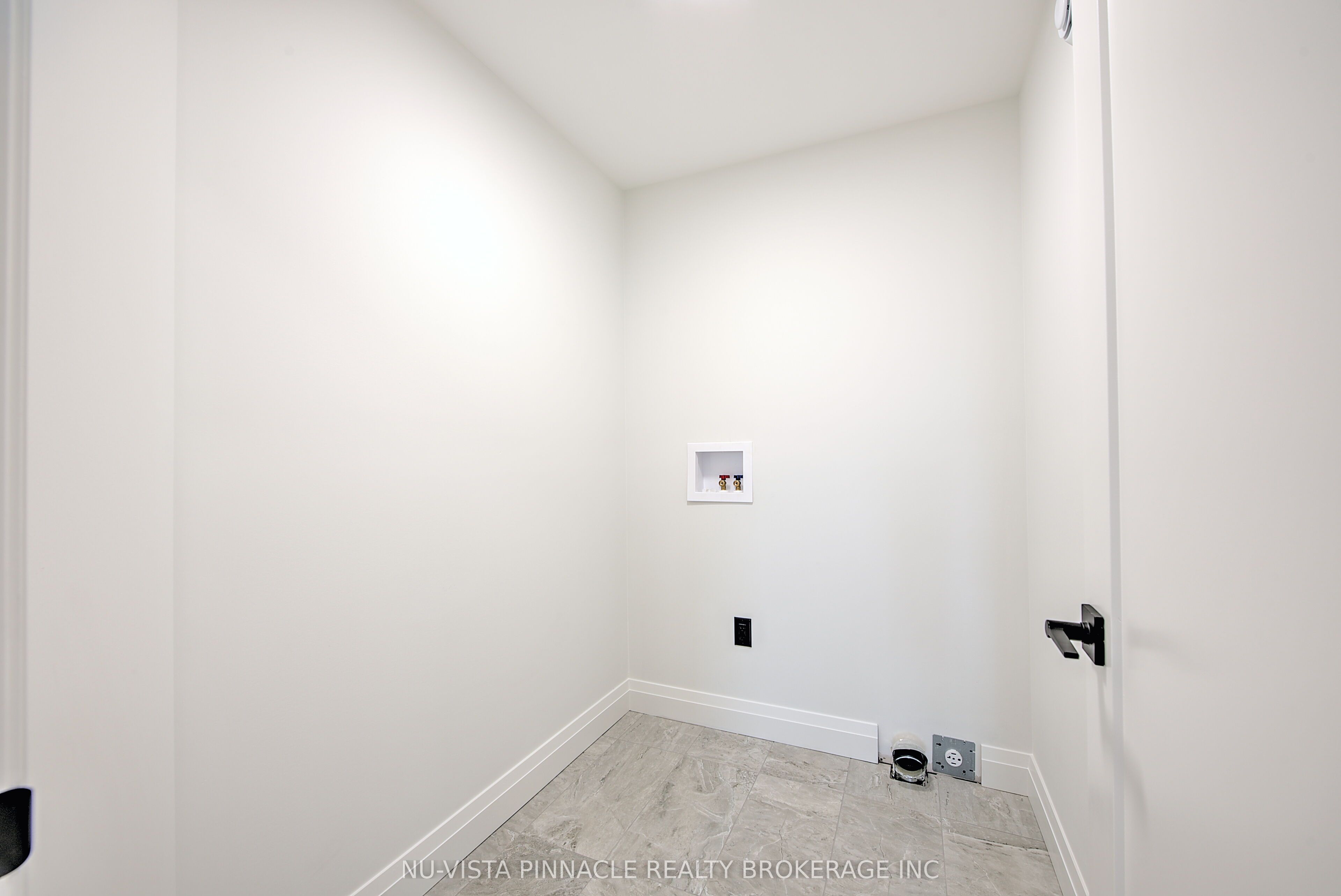 10 Woodmere Path Property Photo 29